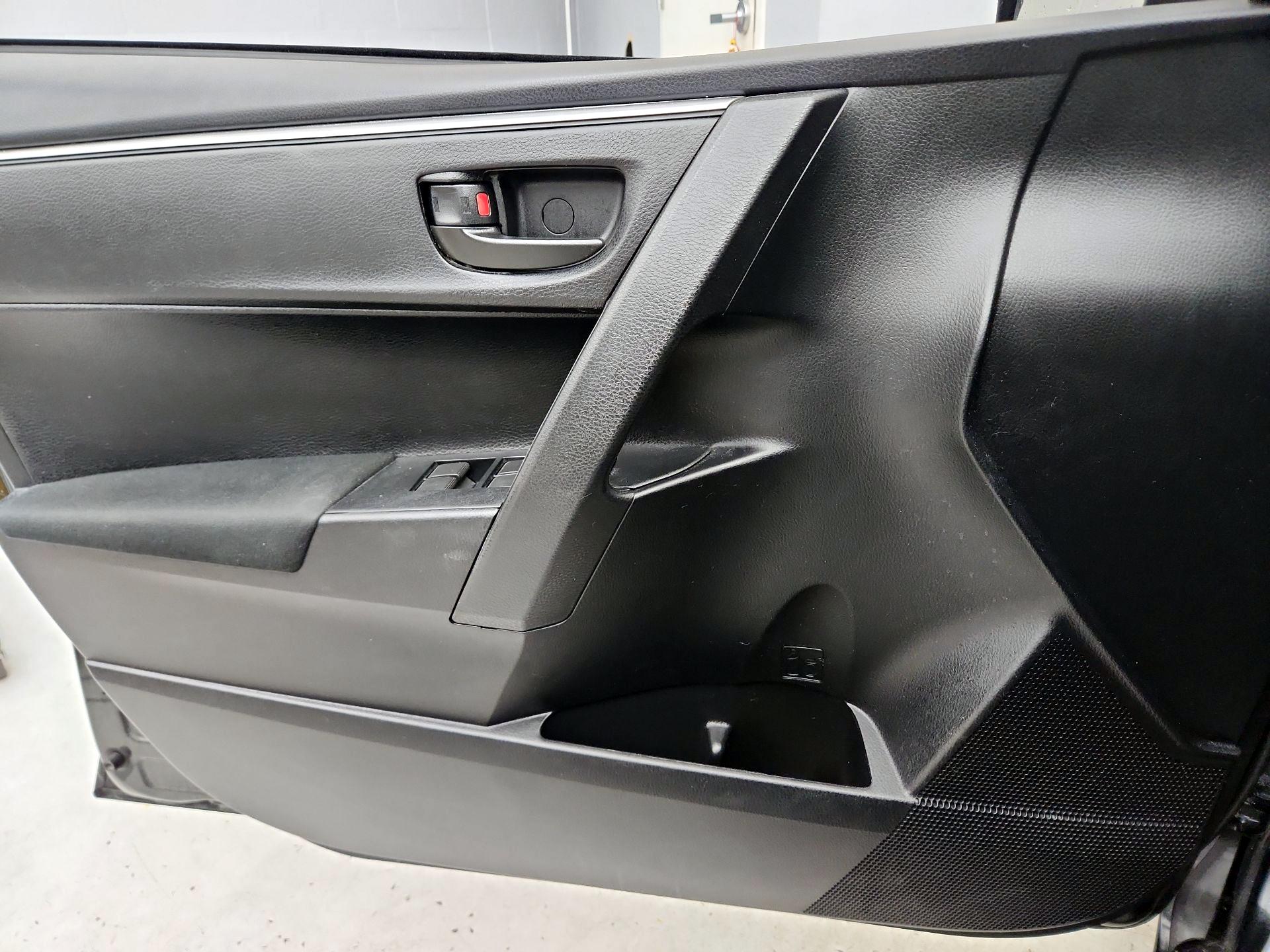 Thumbnail: 2016 Toyota Corolla - 12