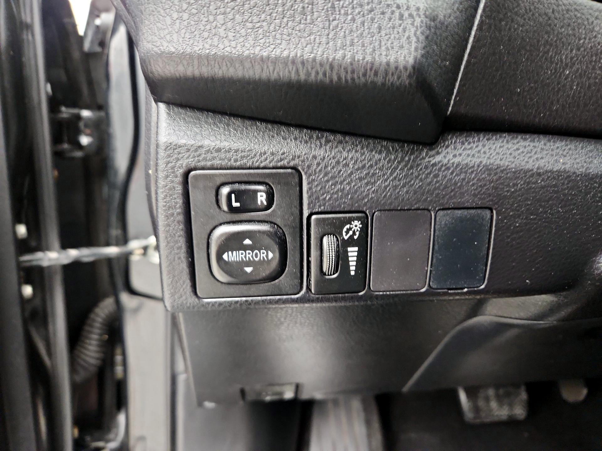 Thumbnail: 2016 Toyota Corolla - 13