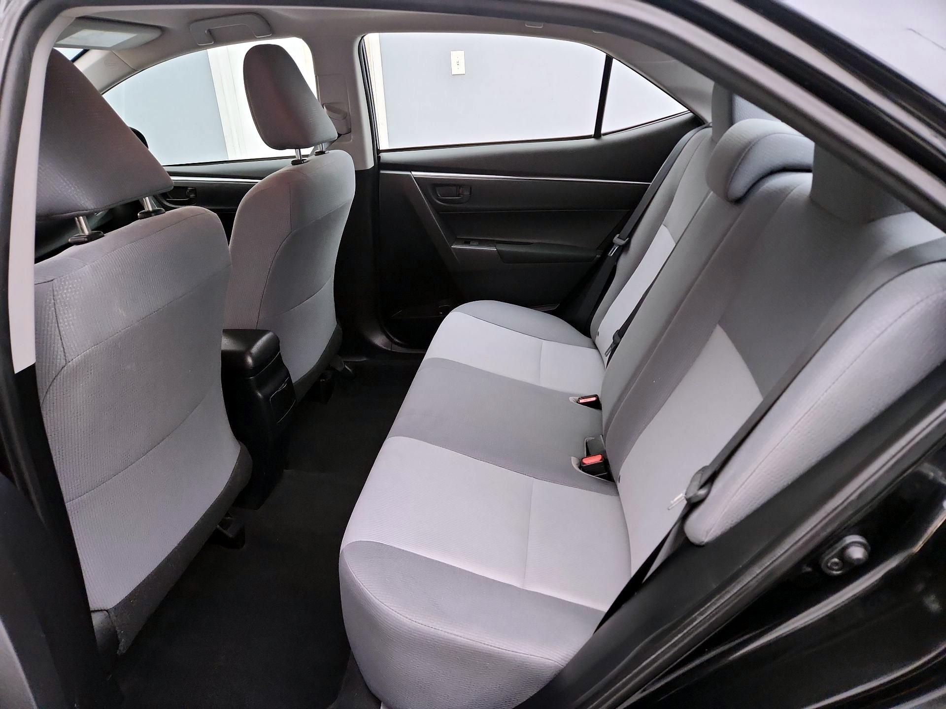 Thumbnail: 2016 Toyota Corolla - 18