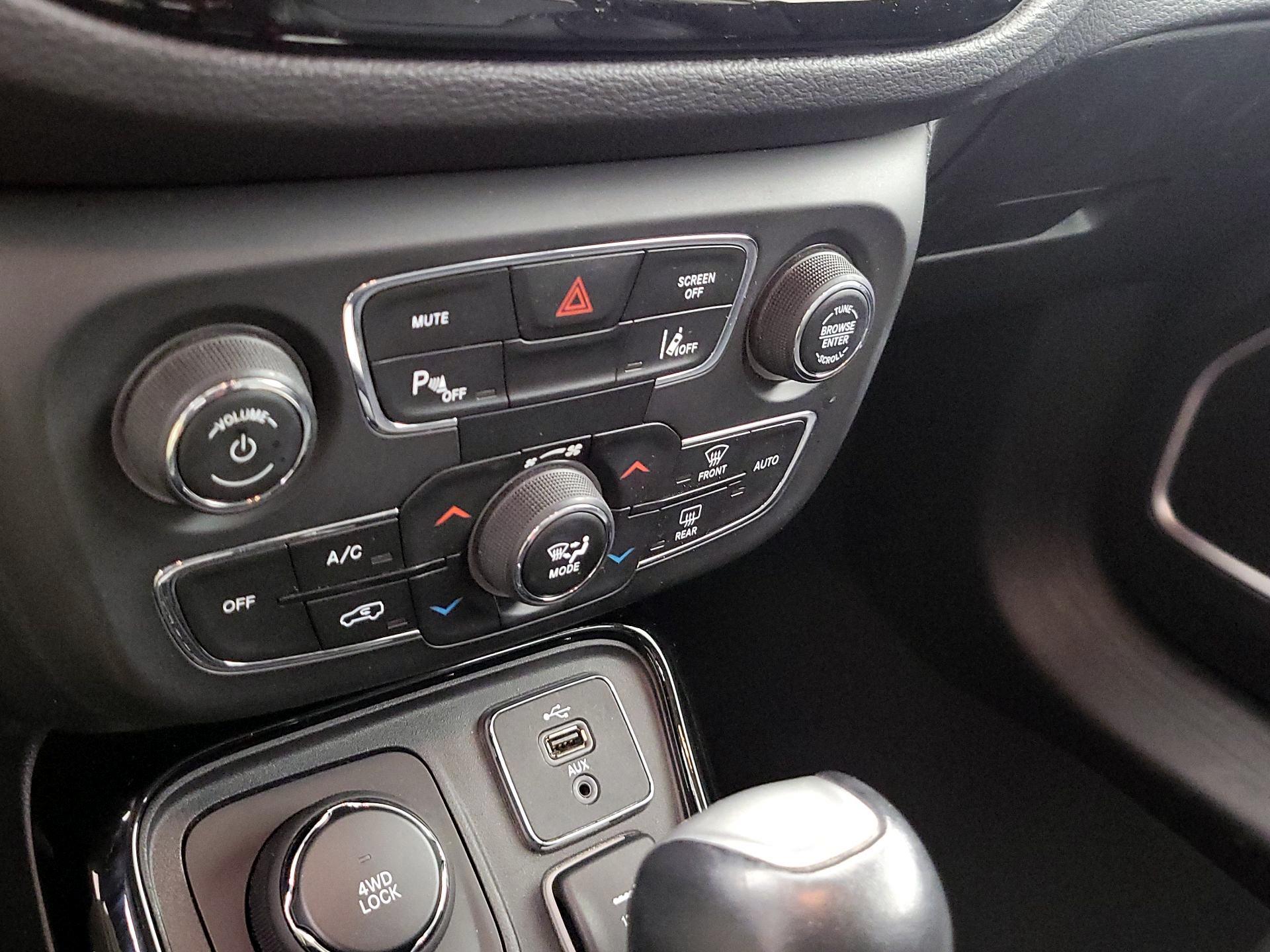 Thumbnail: 2018 Jeep Compass - 17