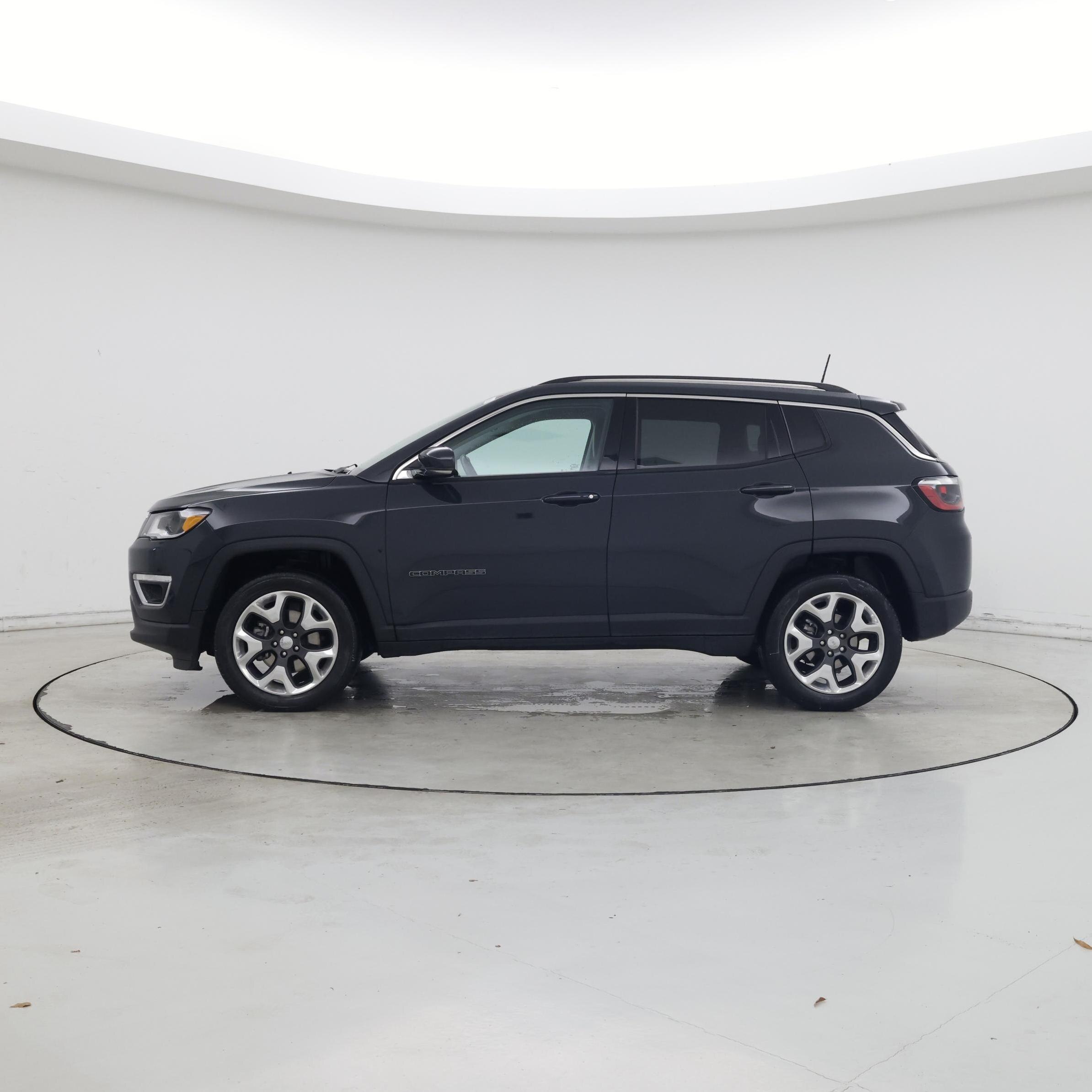 Thumbnail: 2018 Jeep Compass - 3