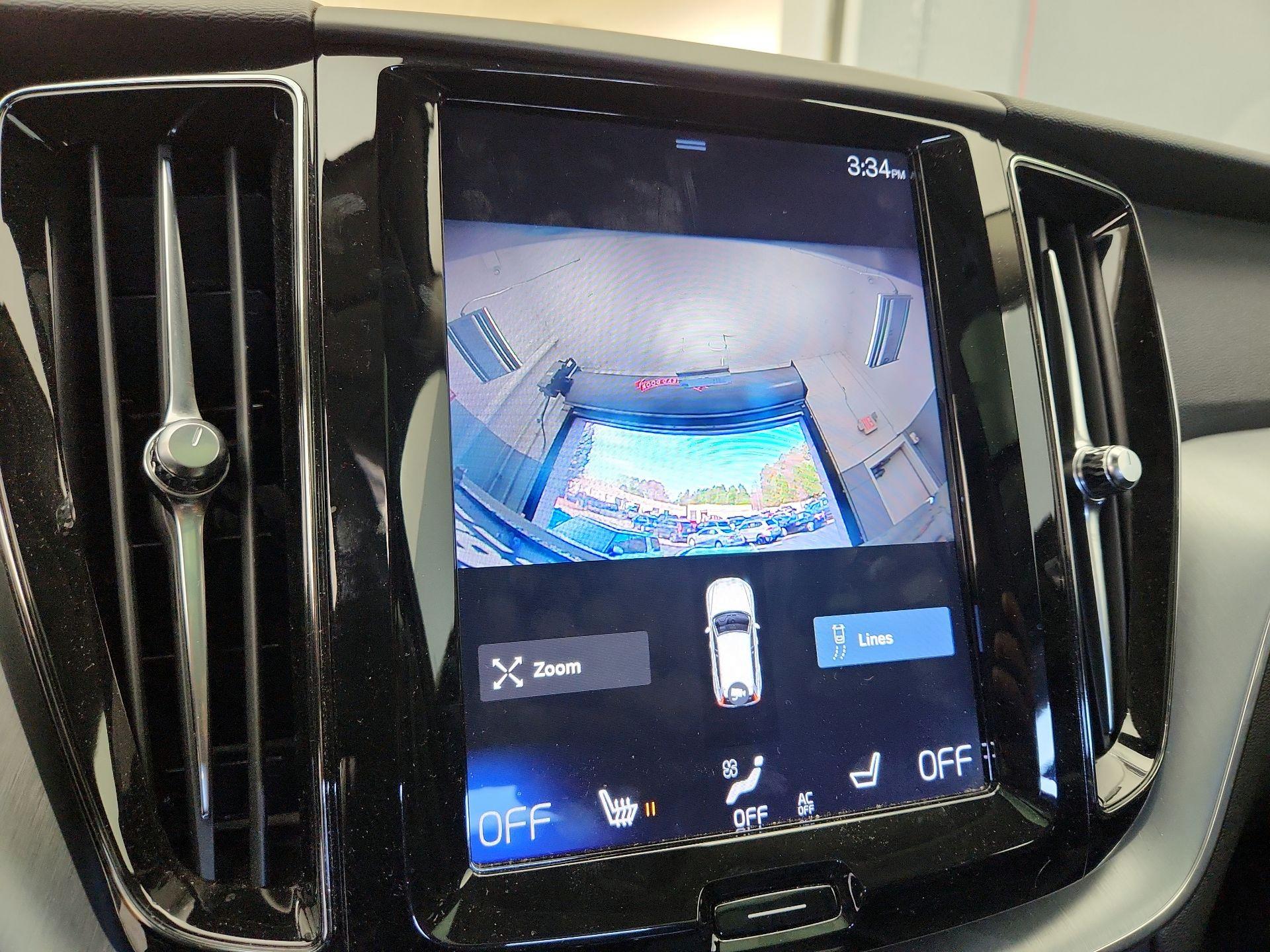 Thumbnail: 2018 Volvo XC60 - 14