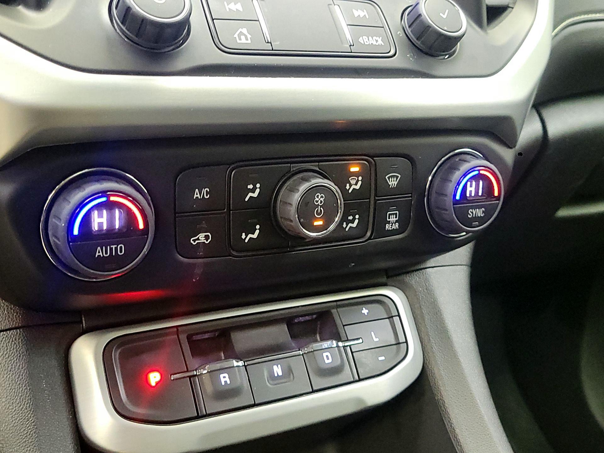 Thumbnail: 2023 GMC Acadia - 16