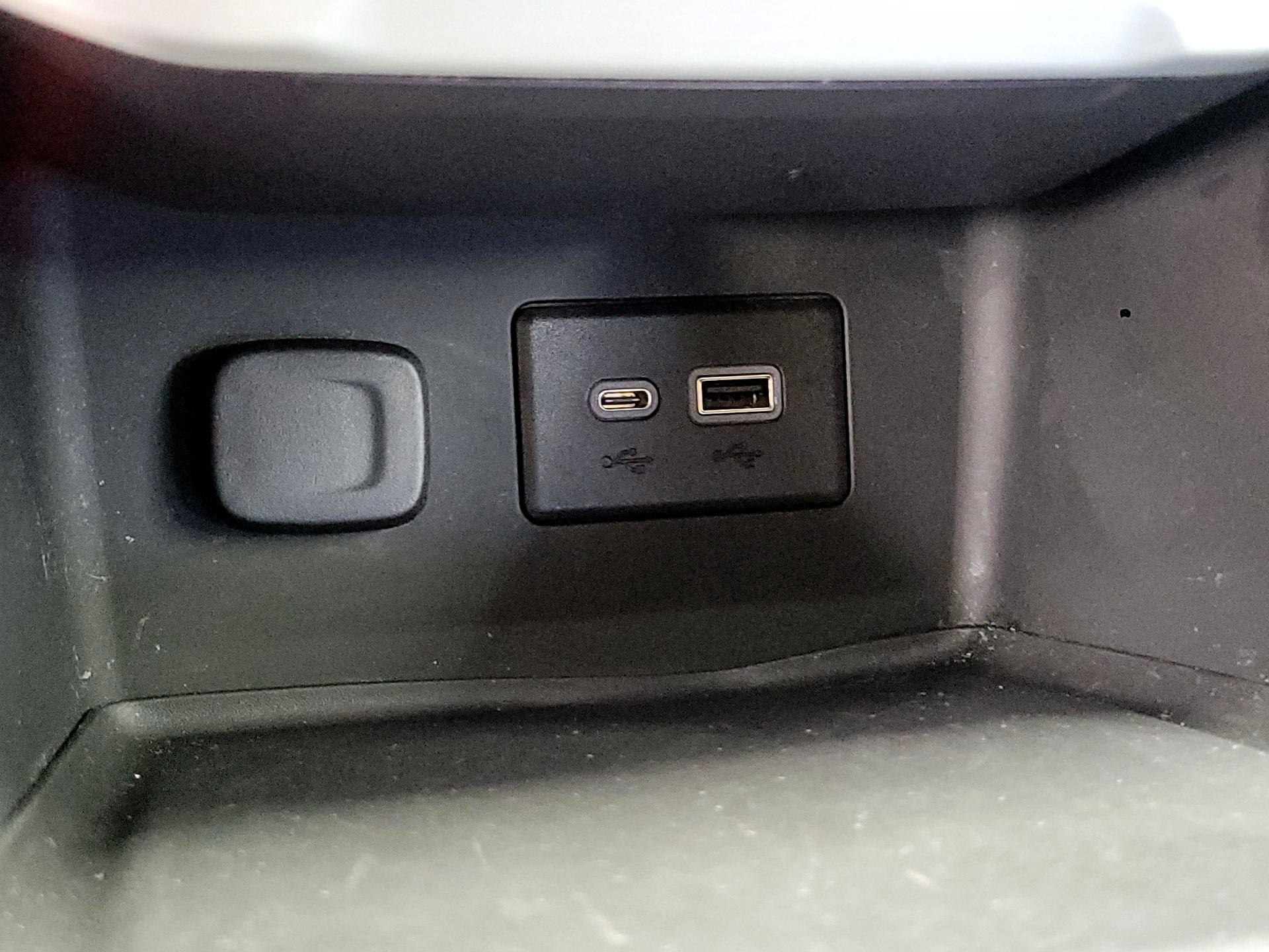 Thumbnail: 2023 GMC Acadia - 18