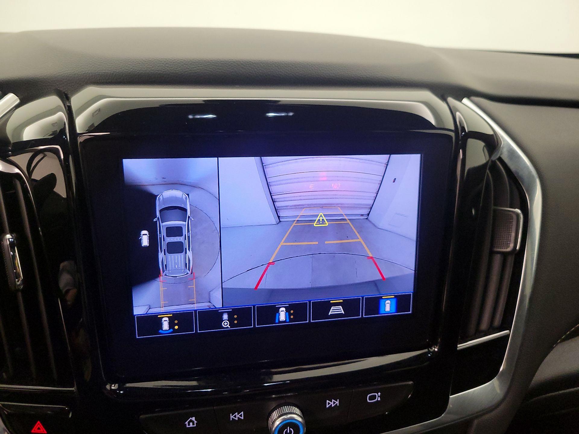 Thumbnail: 2023 Chevrolet Traverse - 14