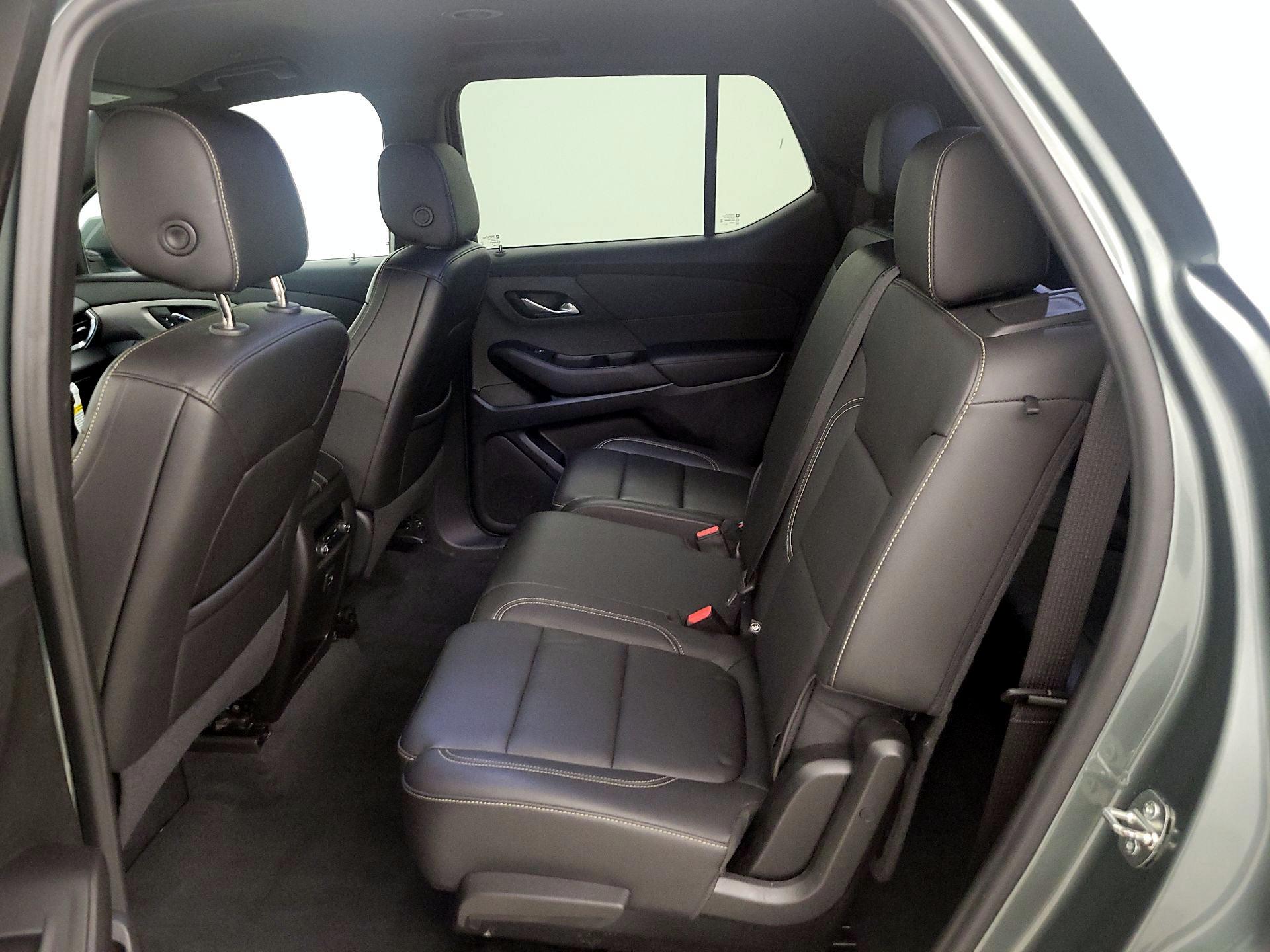 Thumbnail: 2023 Chevrolet Traverse - 19