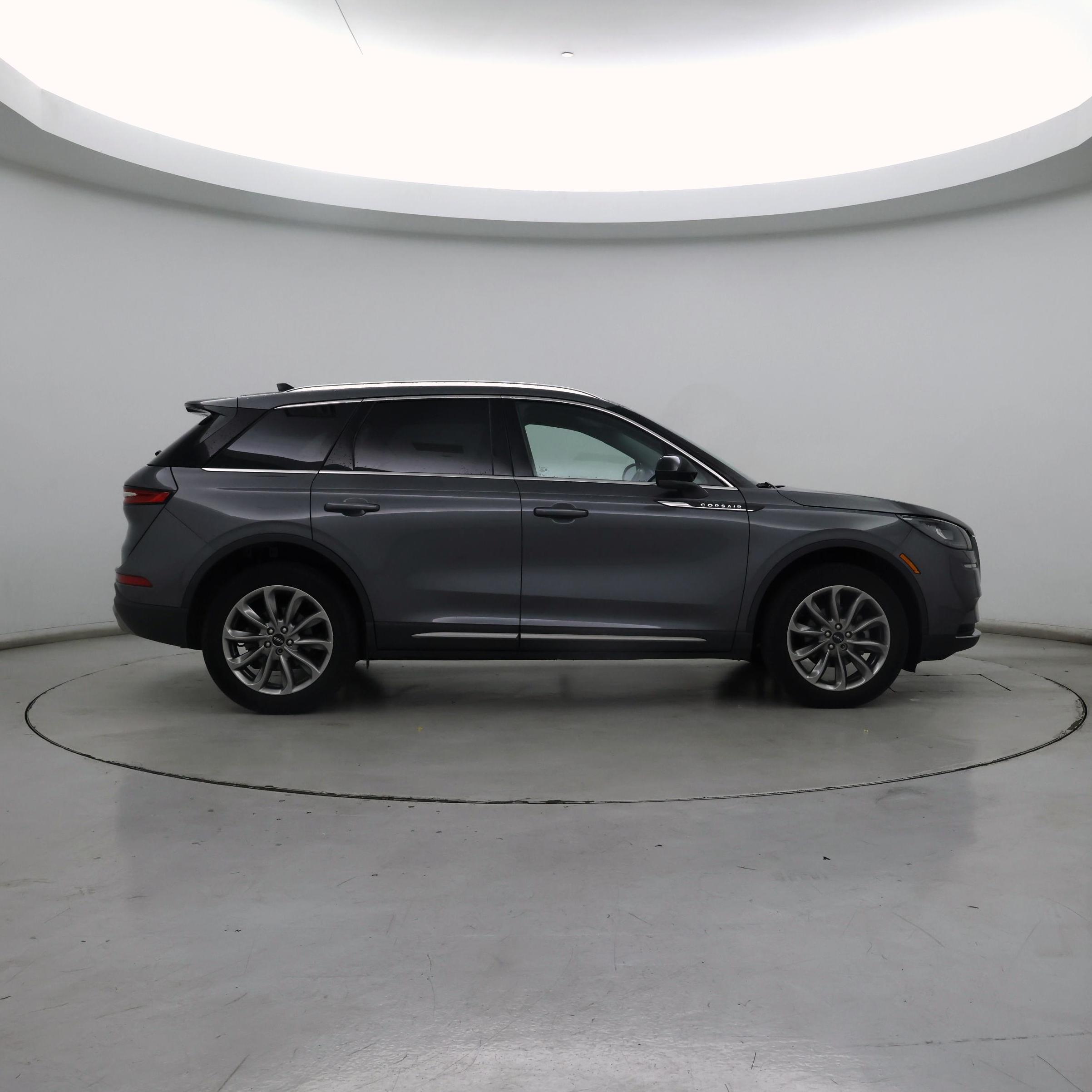 Thumbnail: 2022 Lincoln Corsair - 7