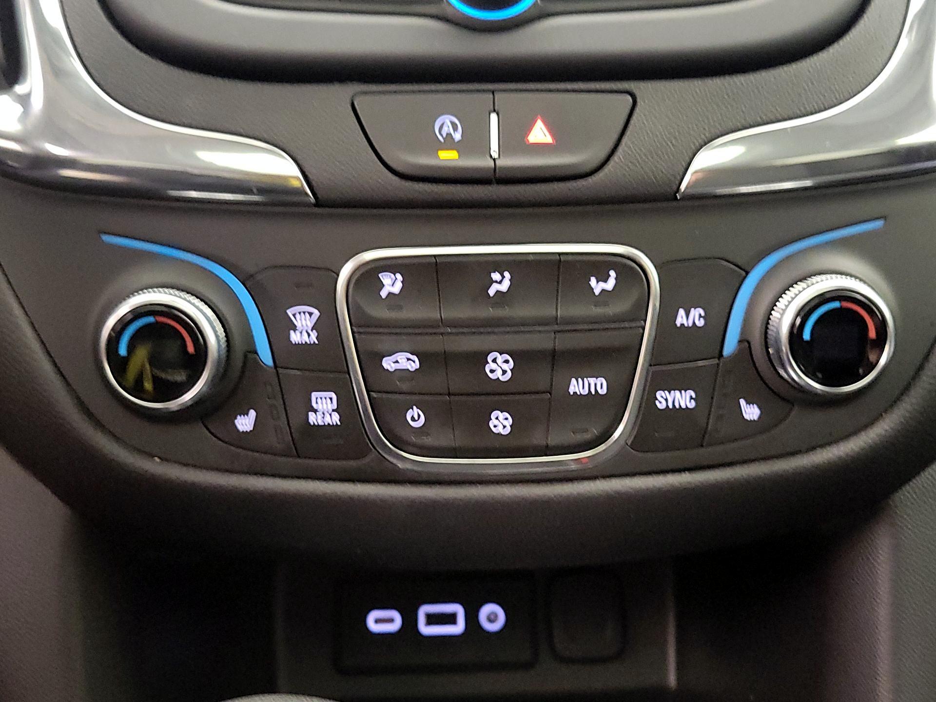 Thumbnail: 2022 Chevrolet Equinox - 17