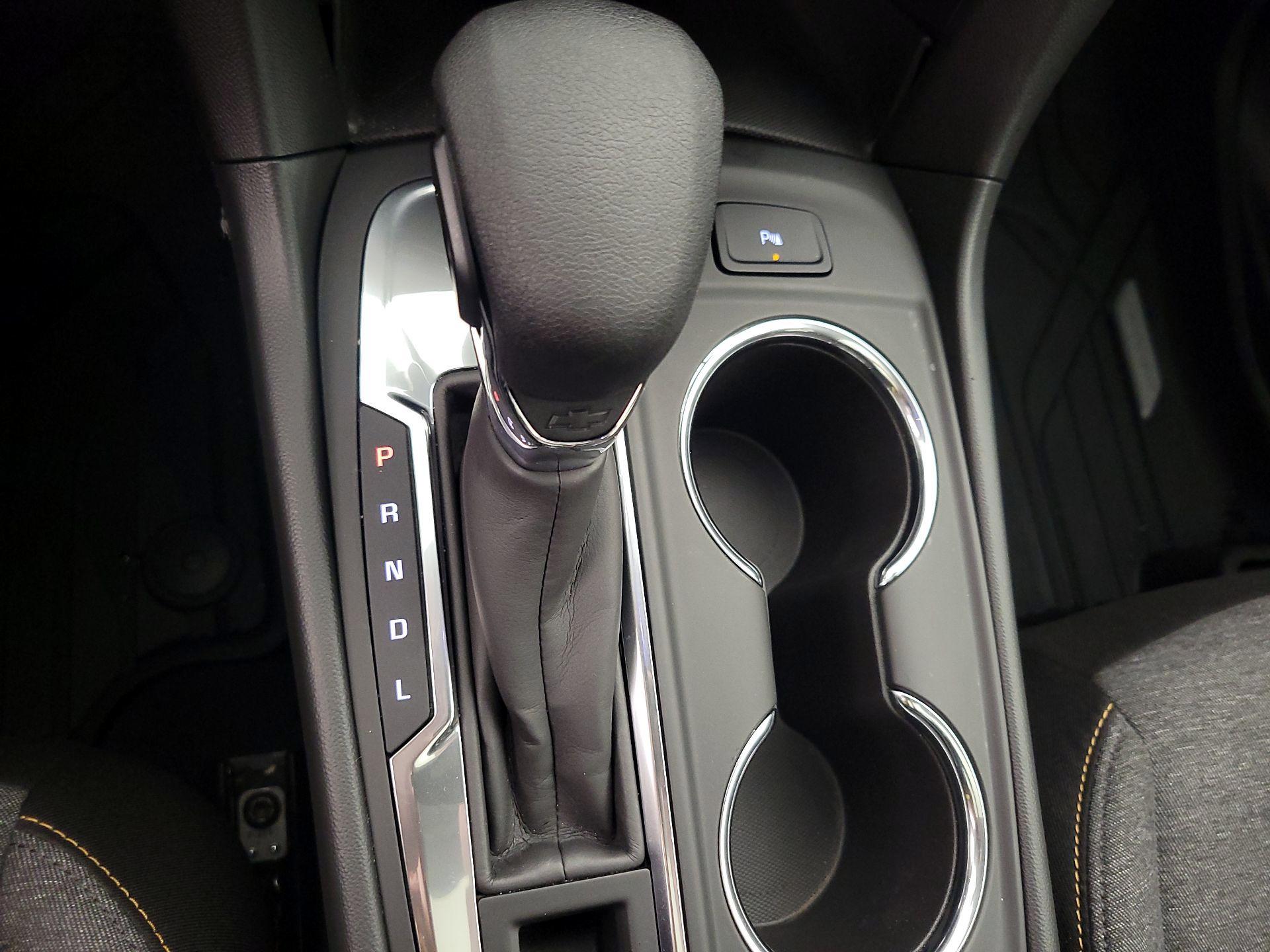 Thumbnail: 2022 Chevrolet Equinox - 18