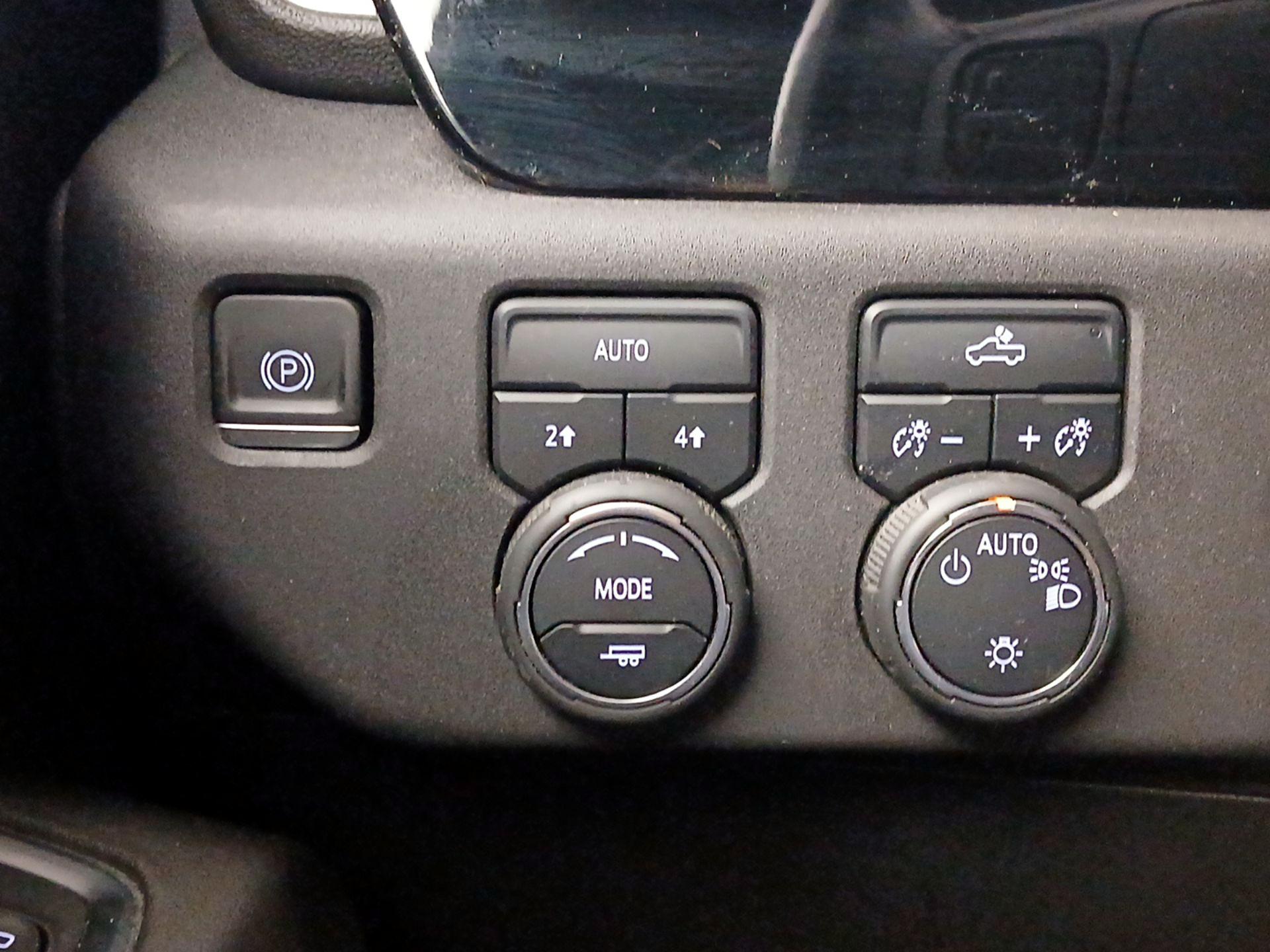 Thumbnail: 2022 Chevrolet Silverado 1500 - 13