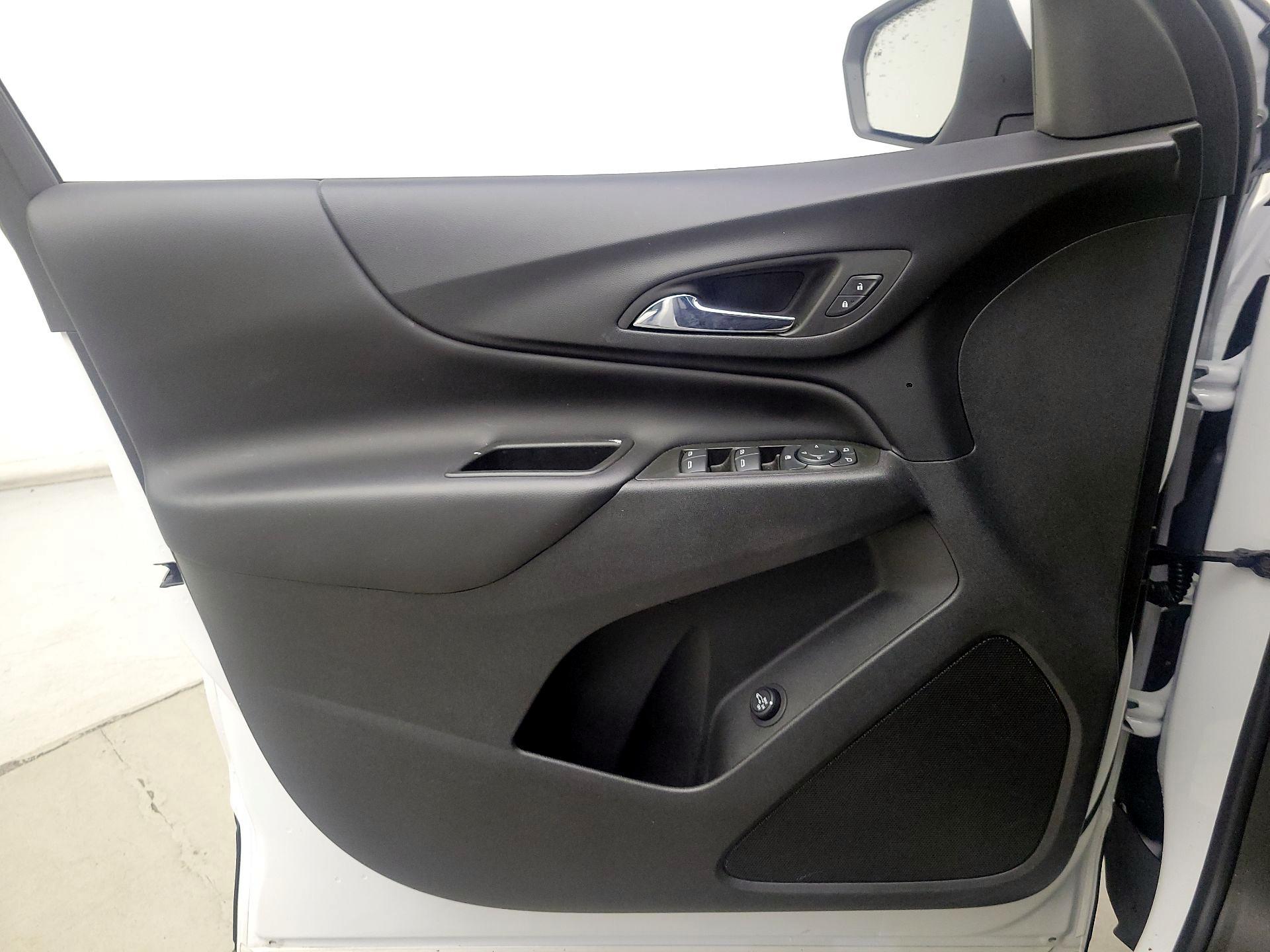 Thumbnail: 2022 Chevrolet Equinox - 12