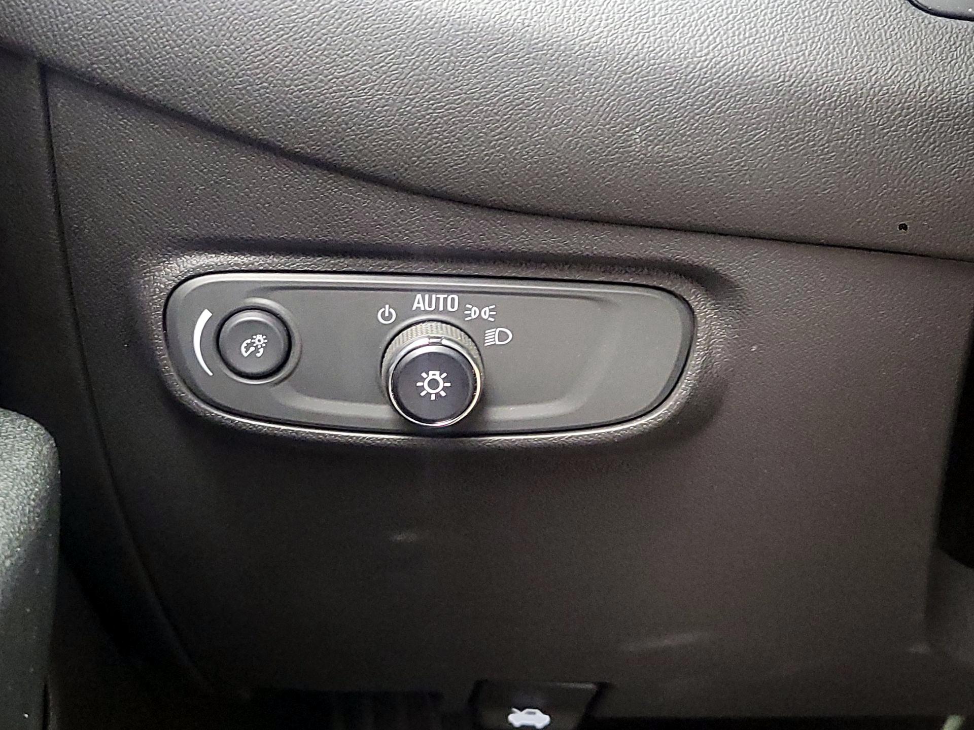 Thumbnail: 2022 Chevrolet Equinox - 13