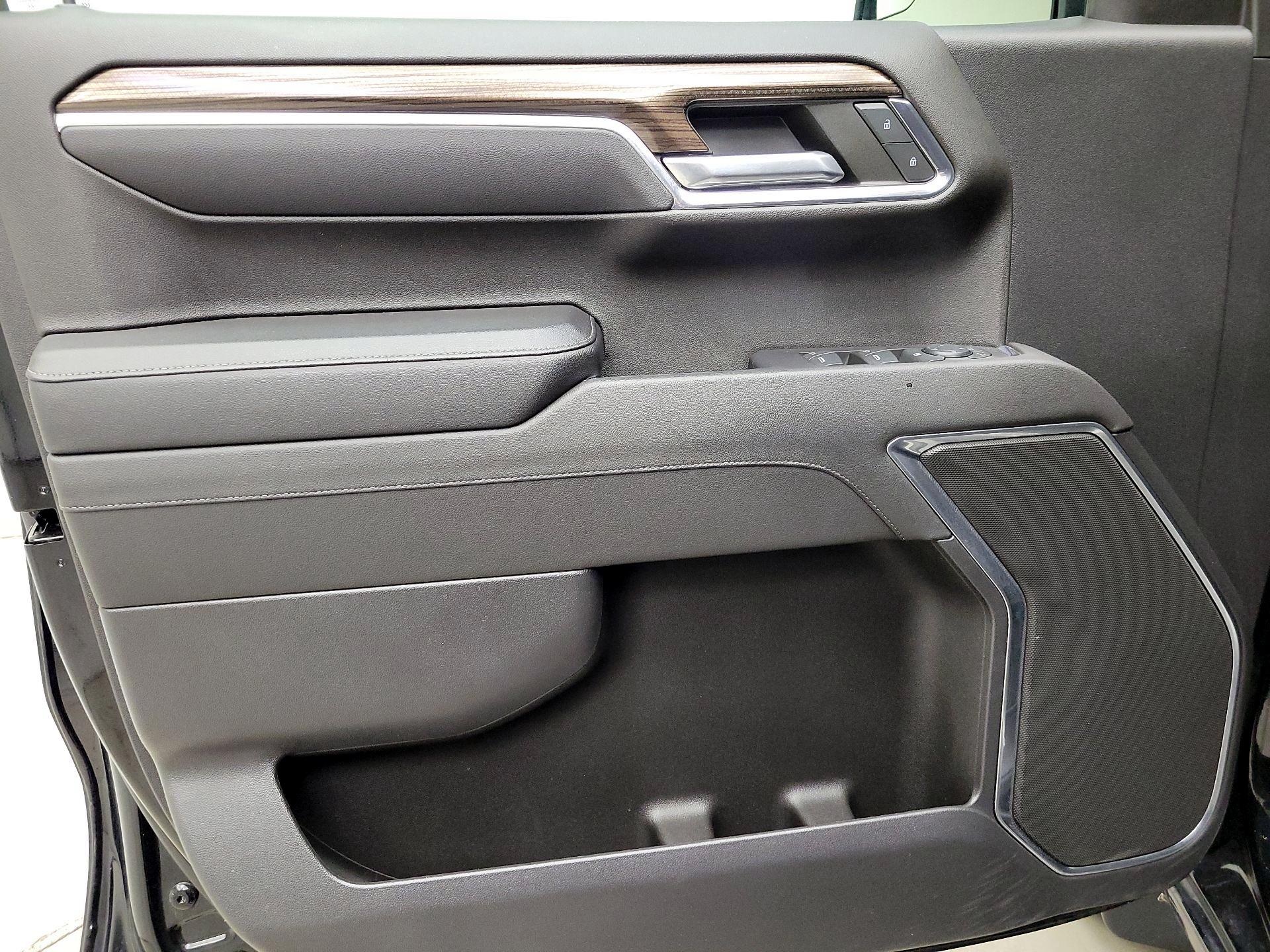 Thumbnail: 2023 Chevrolet Silverado 1500 - 12