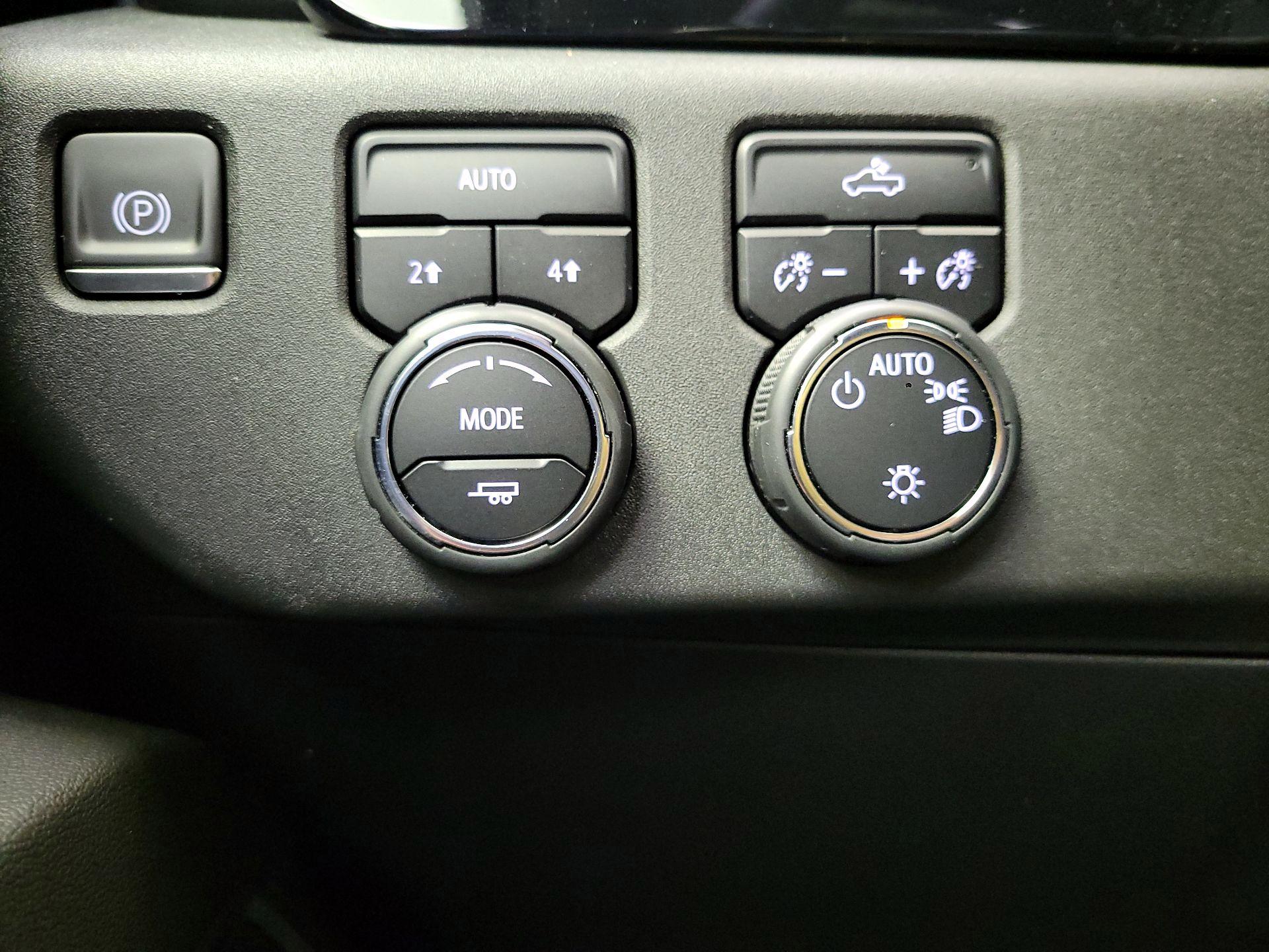 Thumbnail: 2023 Chevrolet Silverado 1500 - 13