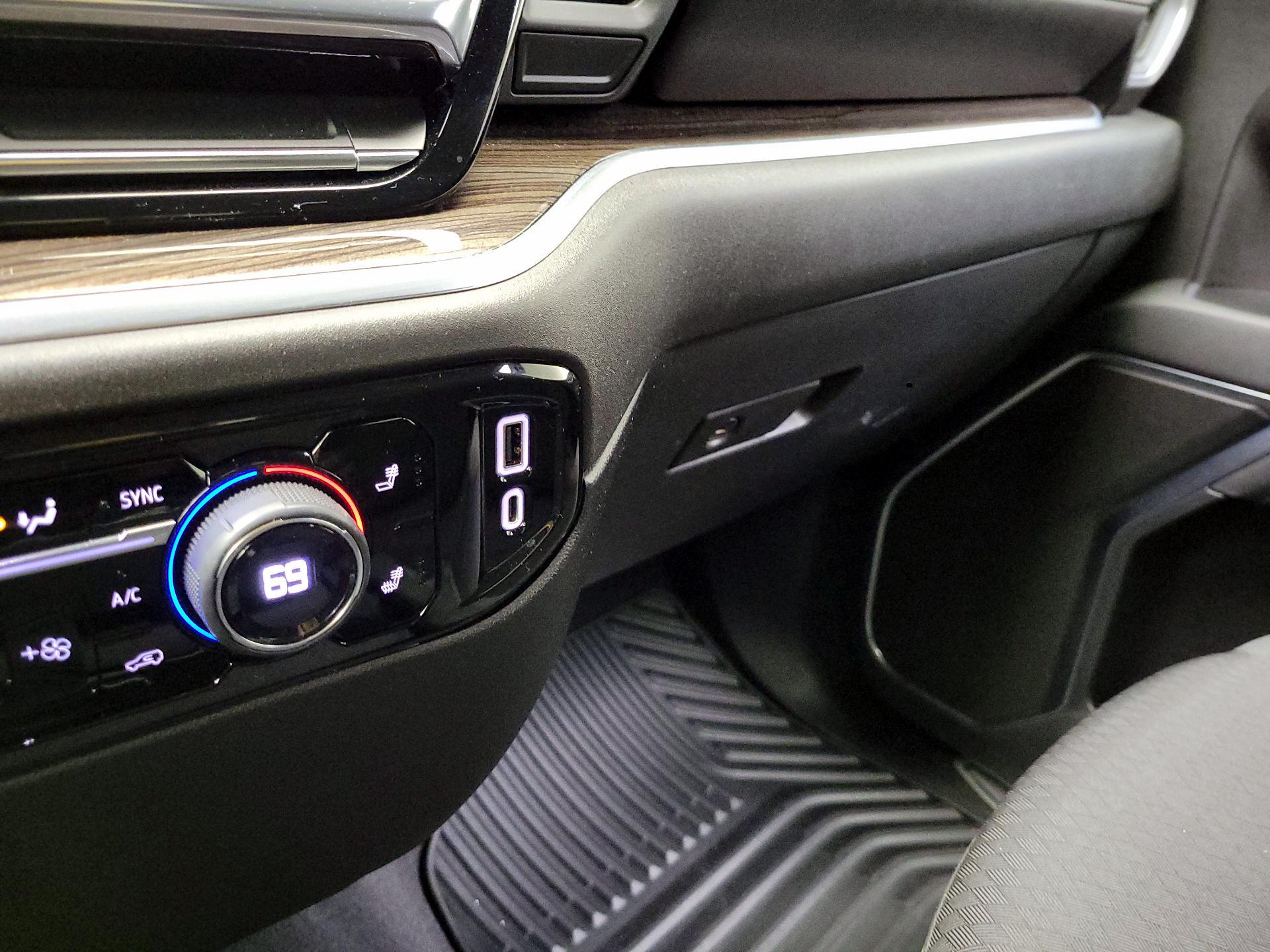 Thumbnail: 2023 Chevrolet Silverado 1500 - 19