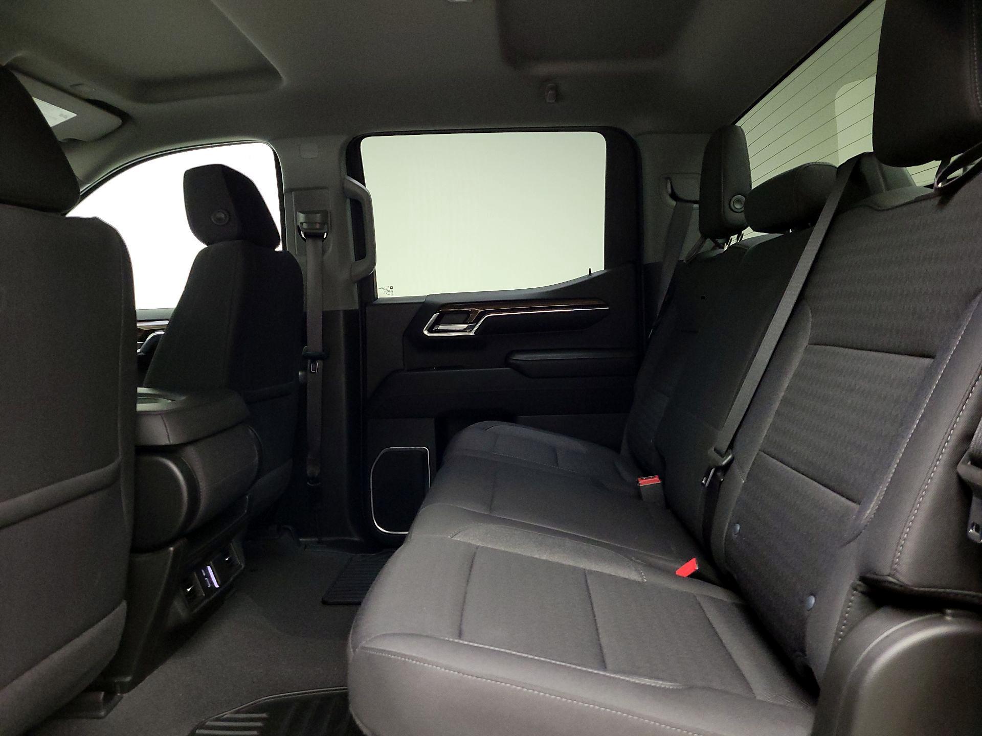 Thumbnail: 2023 Chevrolet Silverado 1500 - 20