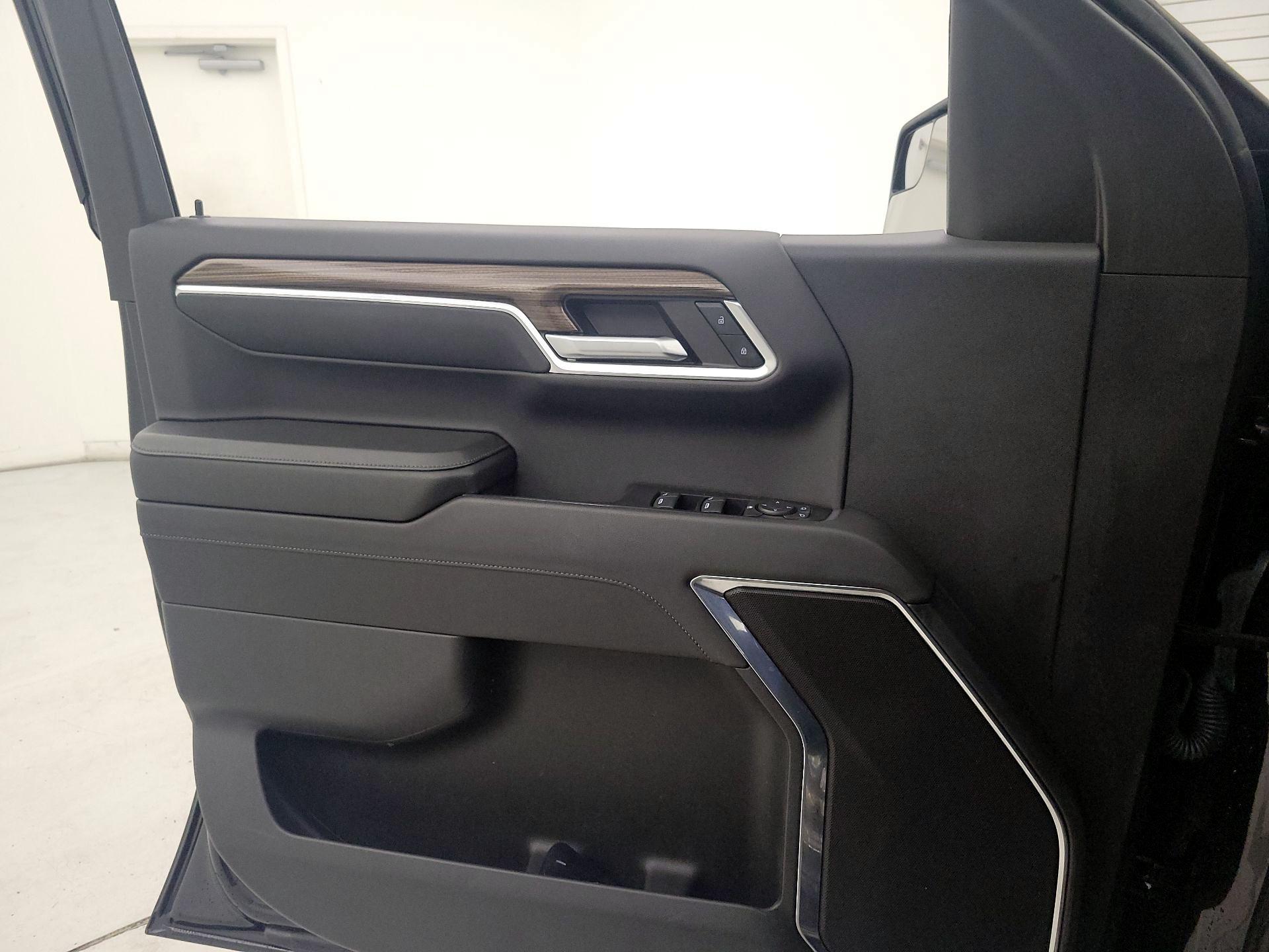 Thumbnail: 2023 Chevrolet Silverado 1500 - 12