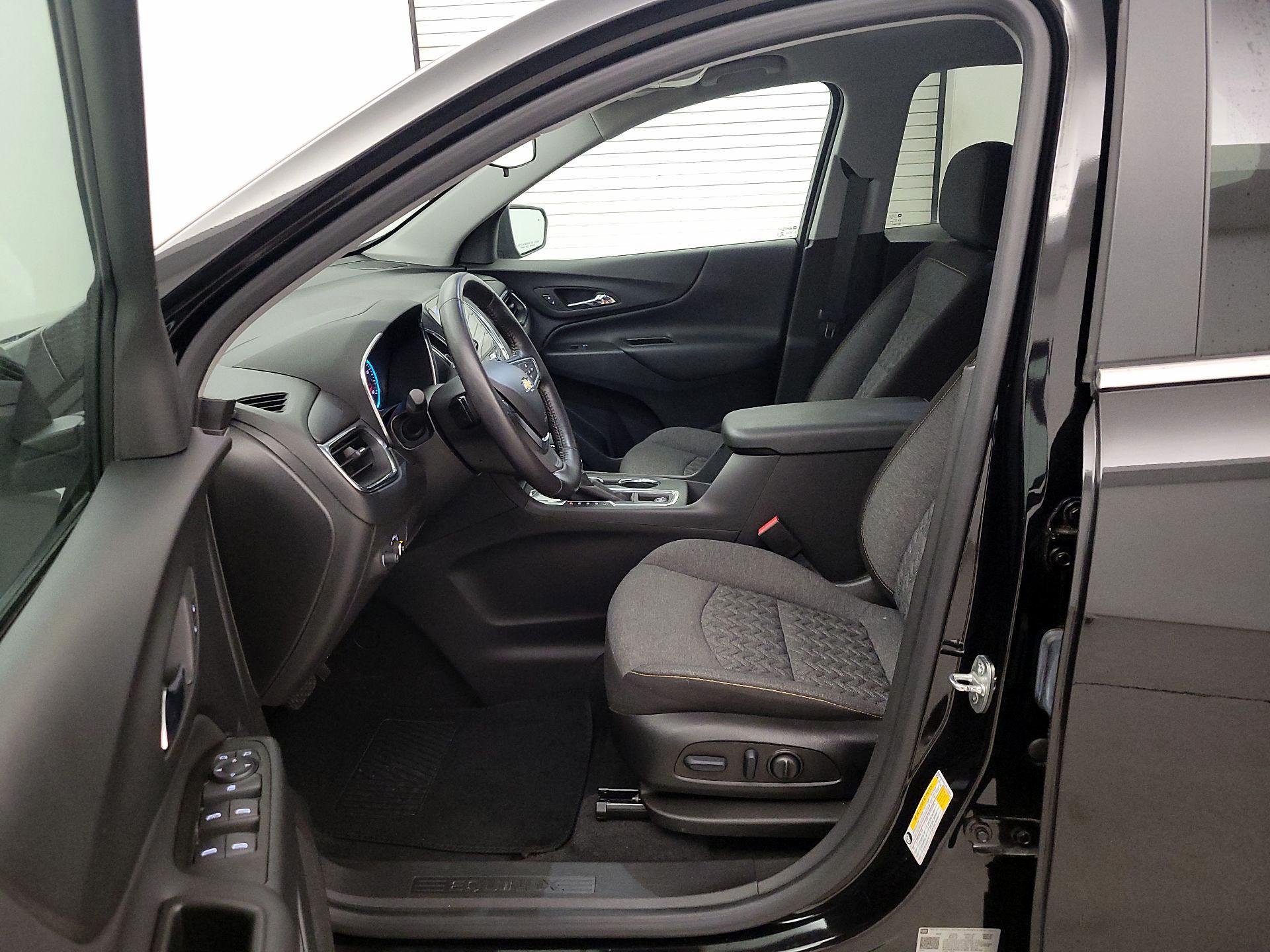 Thumbnail: 2022 Chevrolet Equinox - 11