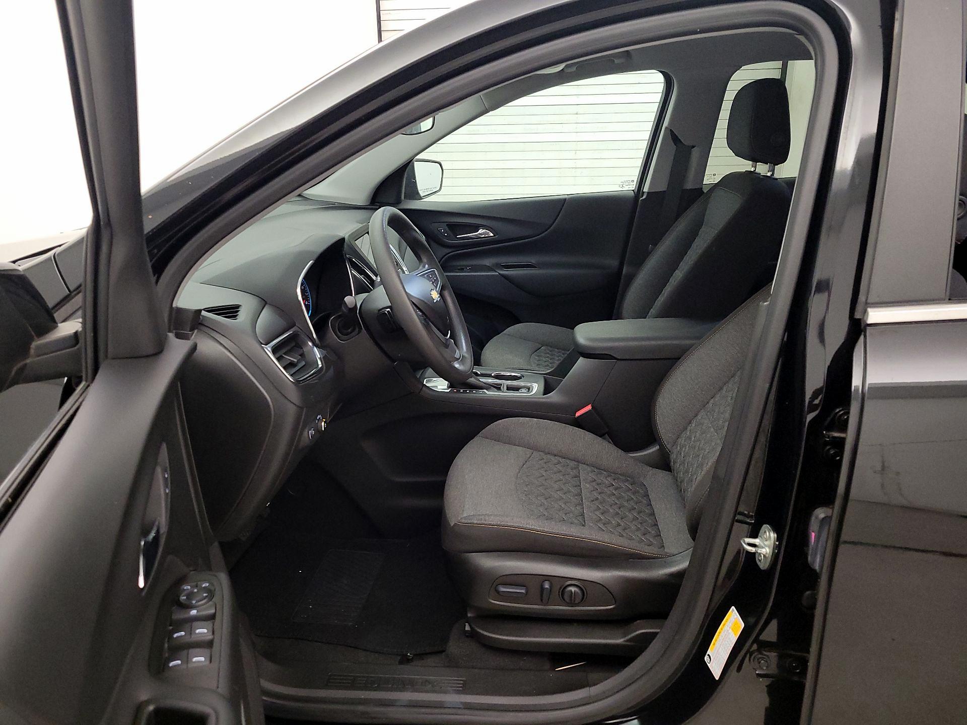 Thumbnail: 2022 Chevrolet Equinox - 11