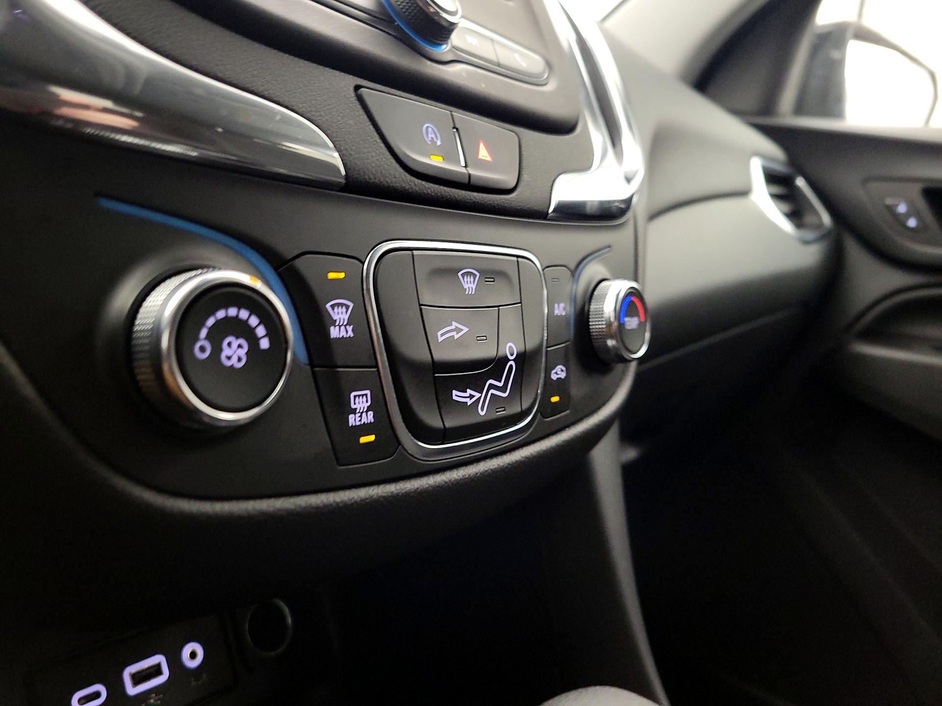 Thumbnail: 2022 Chevrolet Equinox - 16