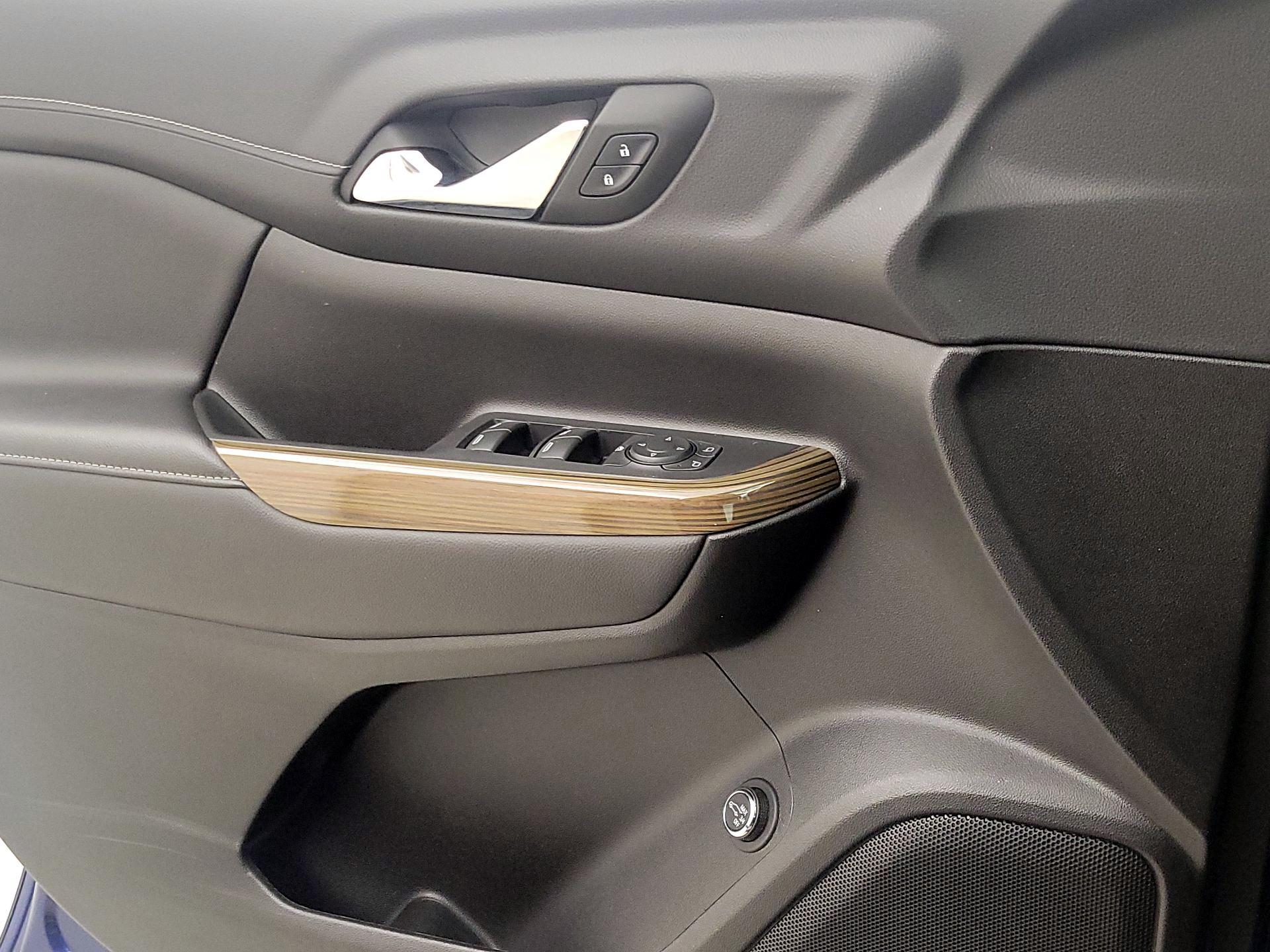 Thumbnail: 2023 GMC Acadia - 12