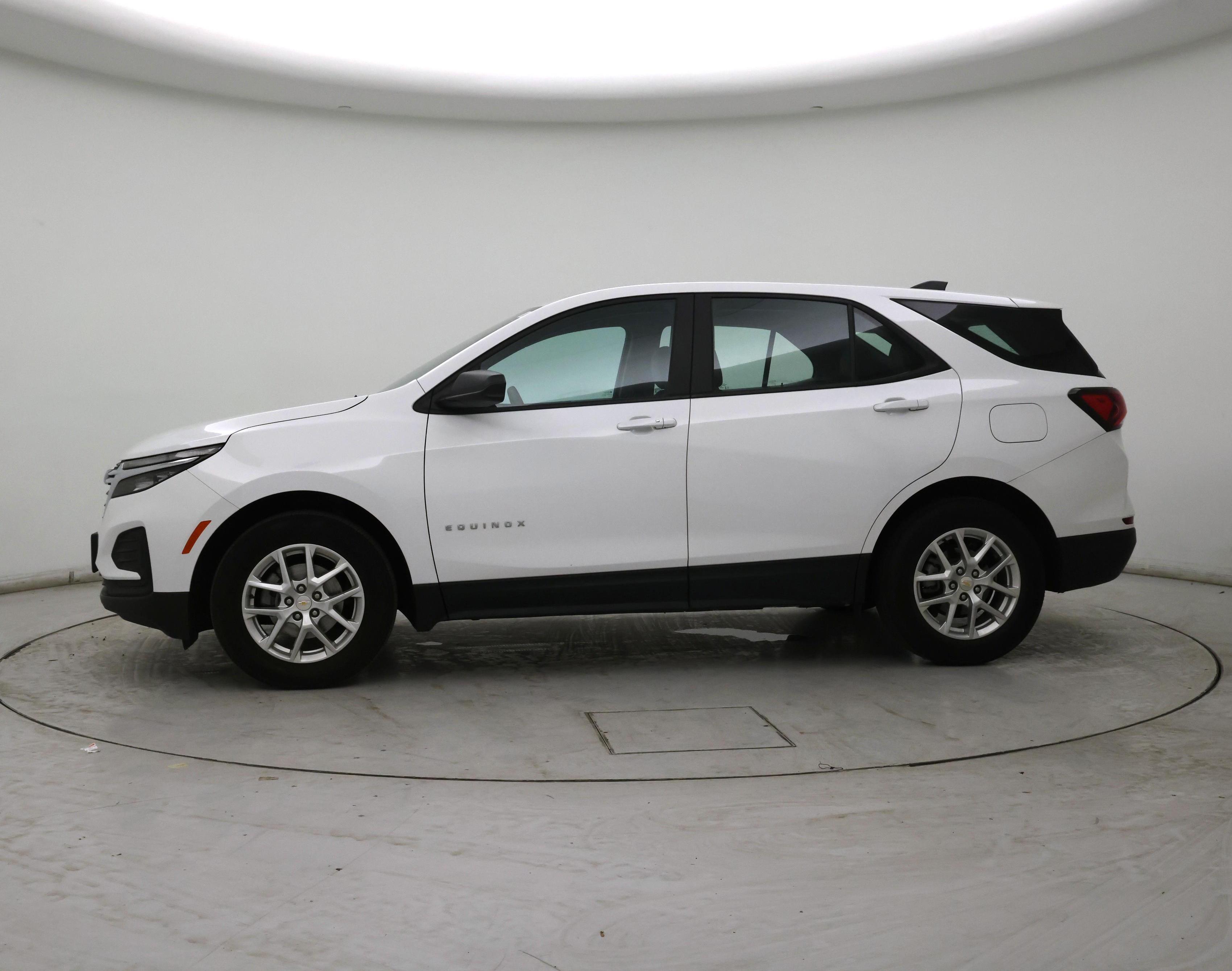 Thumbnail: 2023 Chevrolet Equinox - 3