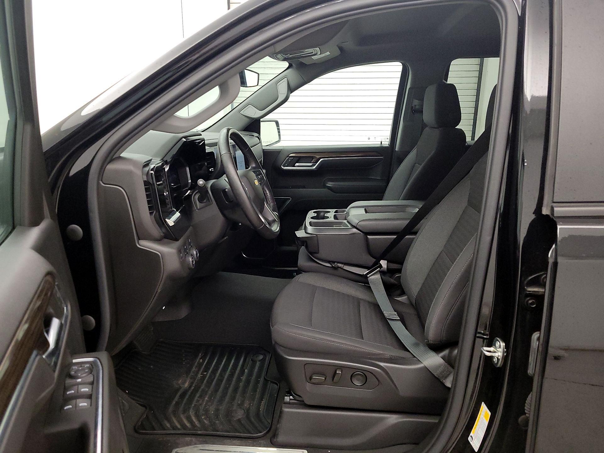 Thumbnail: 2022 Chevrolet Silverado 1500 - 11