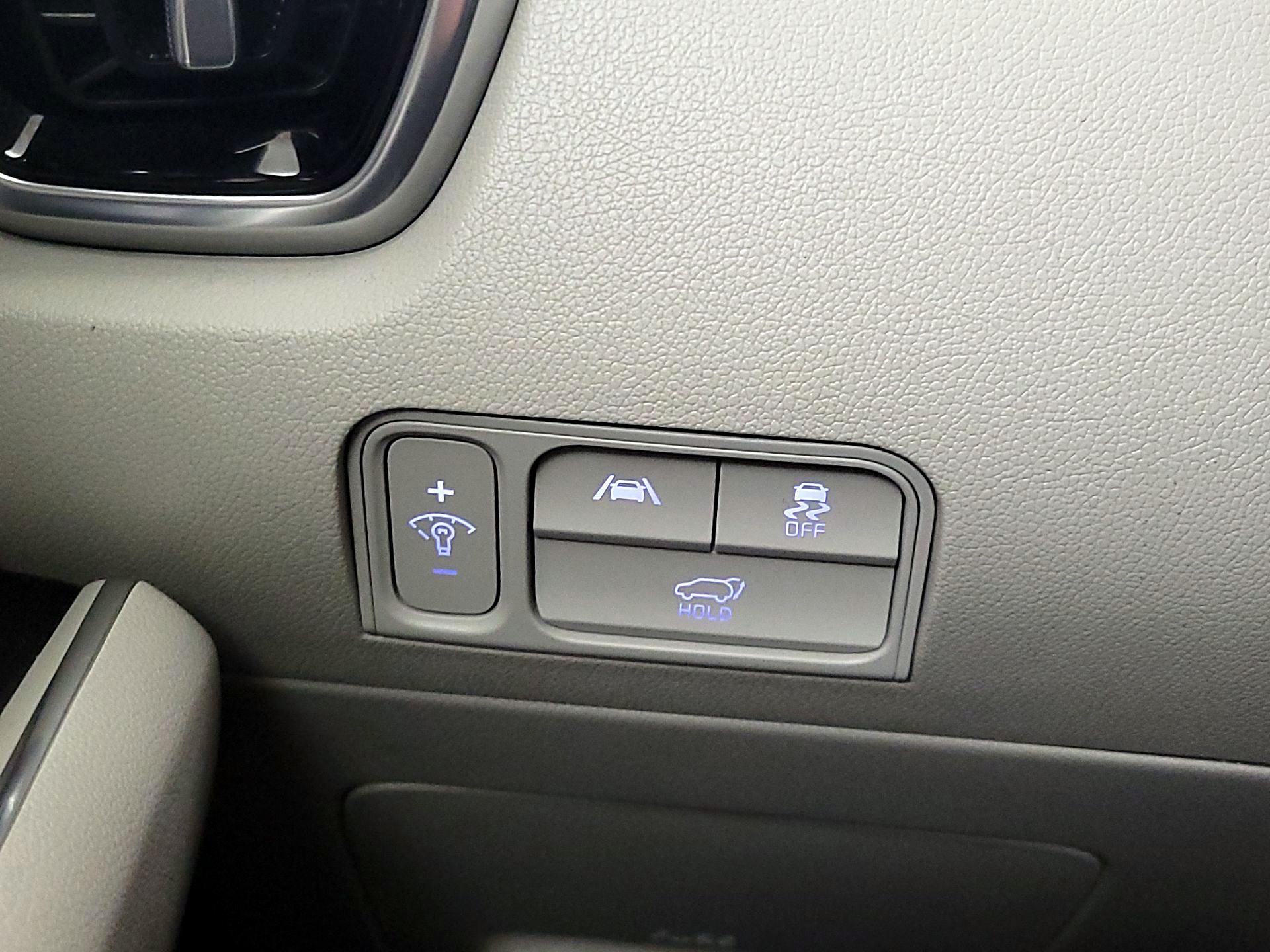 Thumbnail: 2023 Kia Sorento - 13