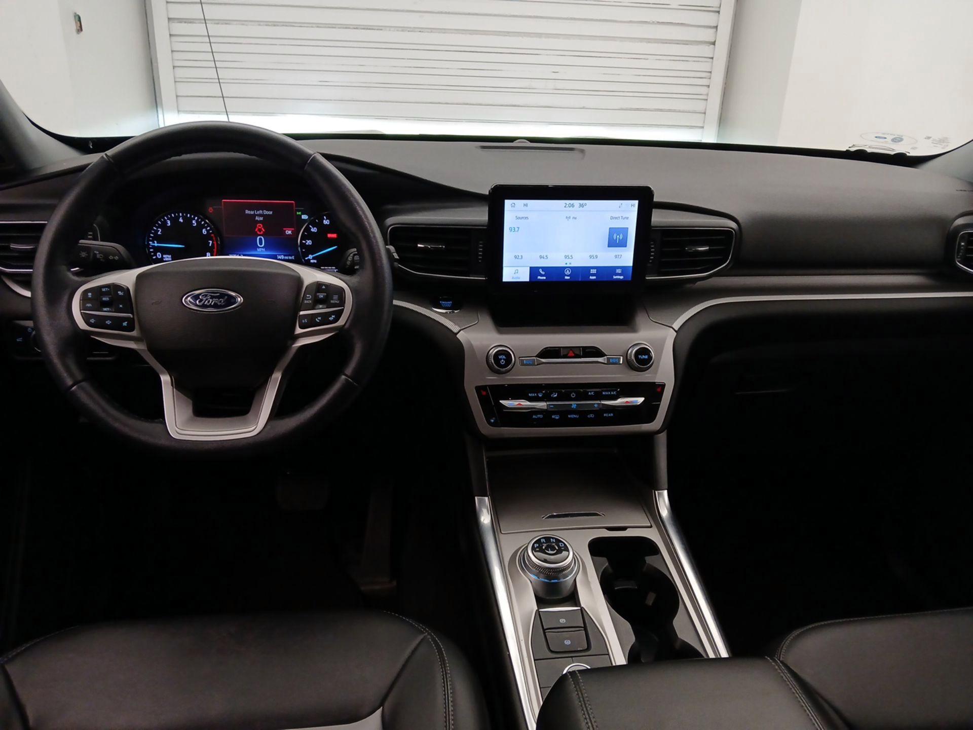 Thumbnail: 2022 Ford Explorer - 9