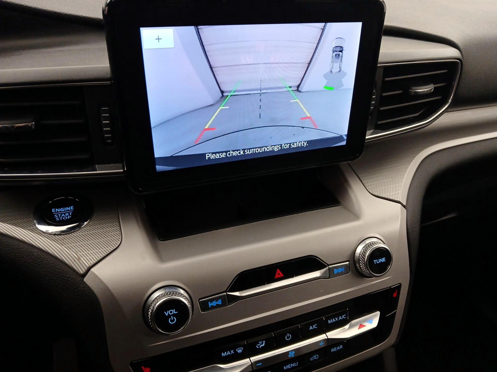 Thumbnail: 2022 Ford Explorer - 14