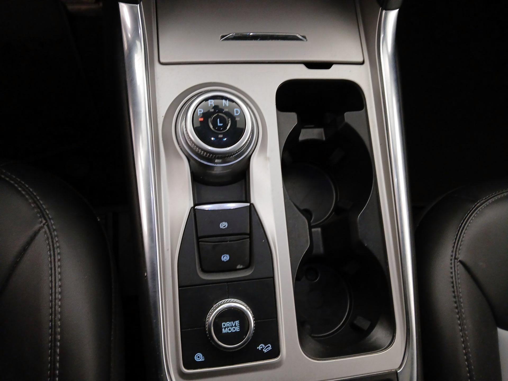 Thumbnail: 2022 Ford Explorer - 17