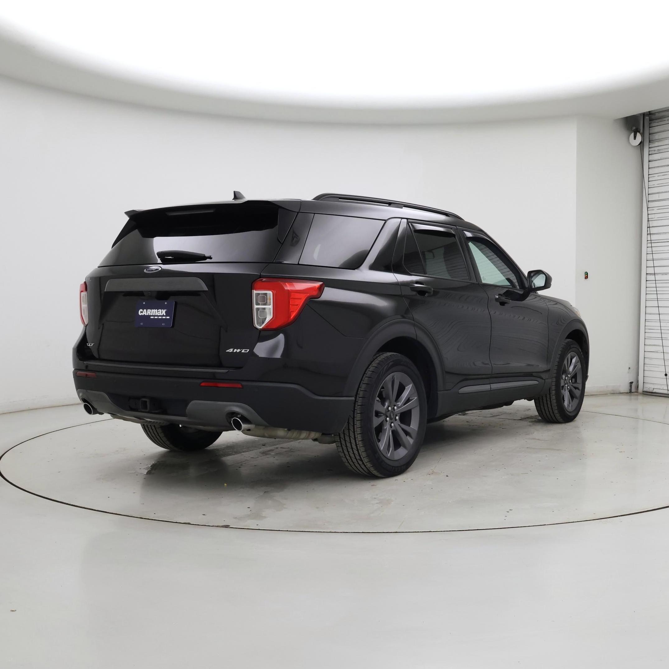 Thumbnail: 2022 Ford Explorer - 8