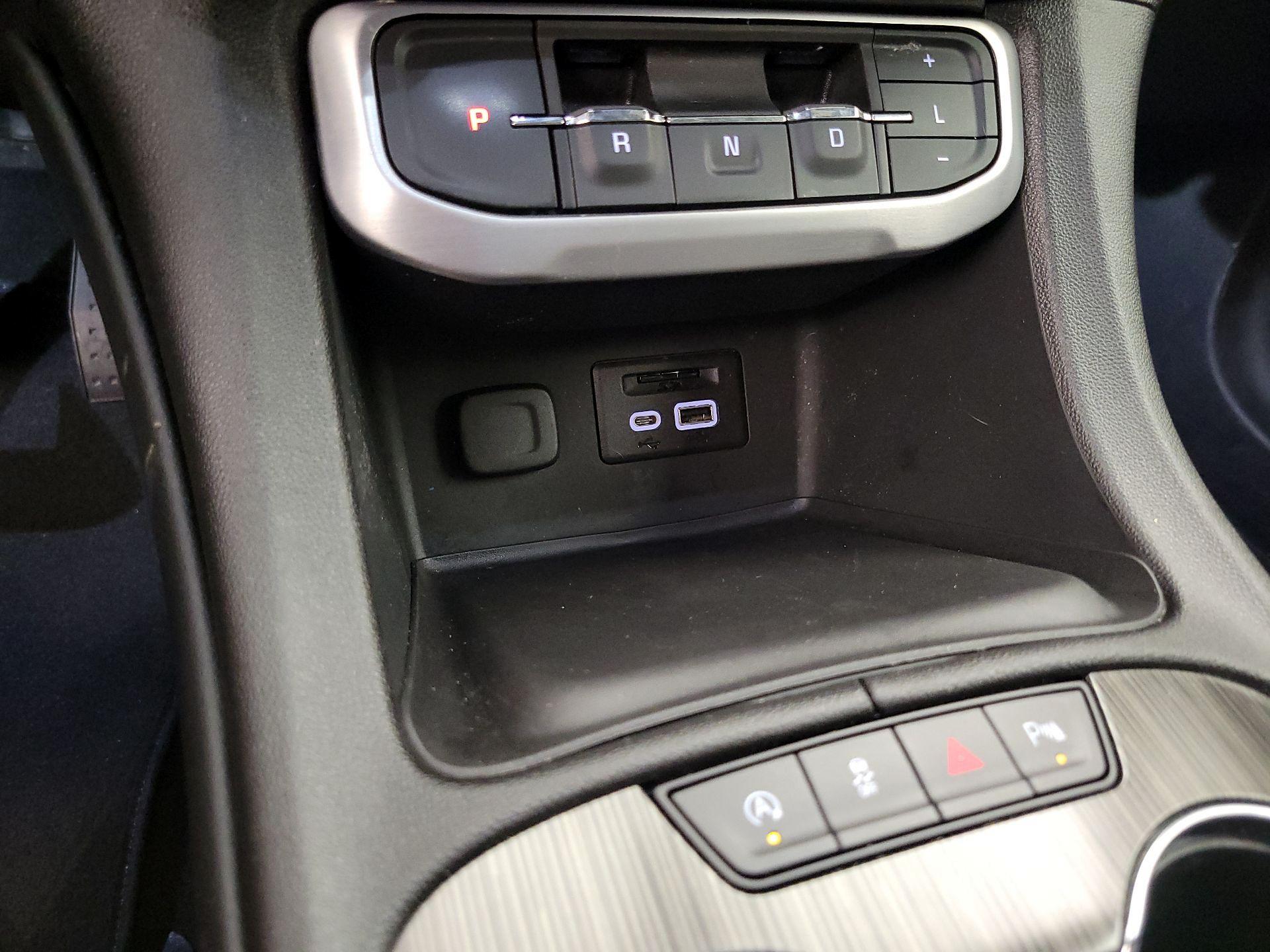 Thumbnail: 2023 GMC Acadia - 19