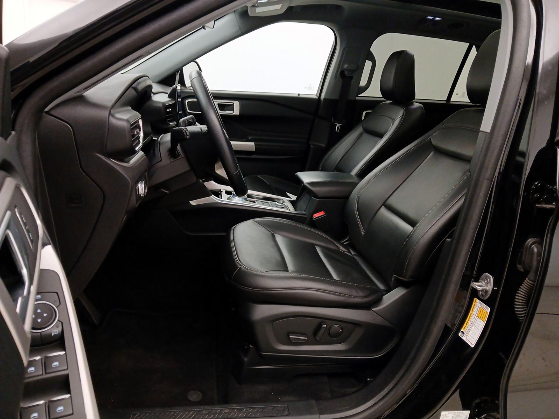 Thumbnail: 2022 Ford Explorer - 11