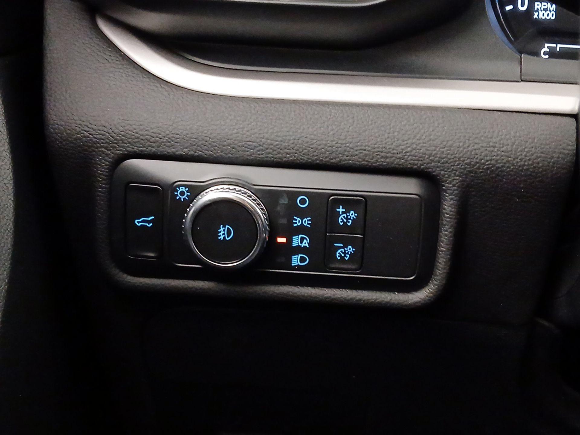 Thumbnail: 2022 Ford Explorer - 13