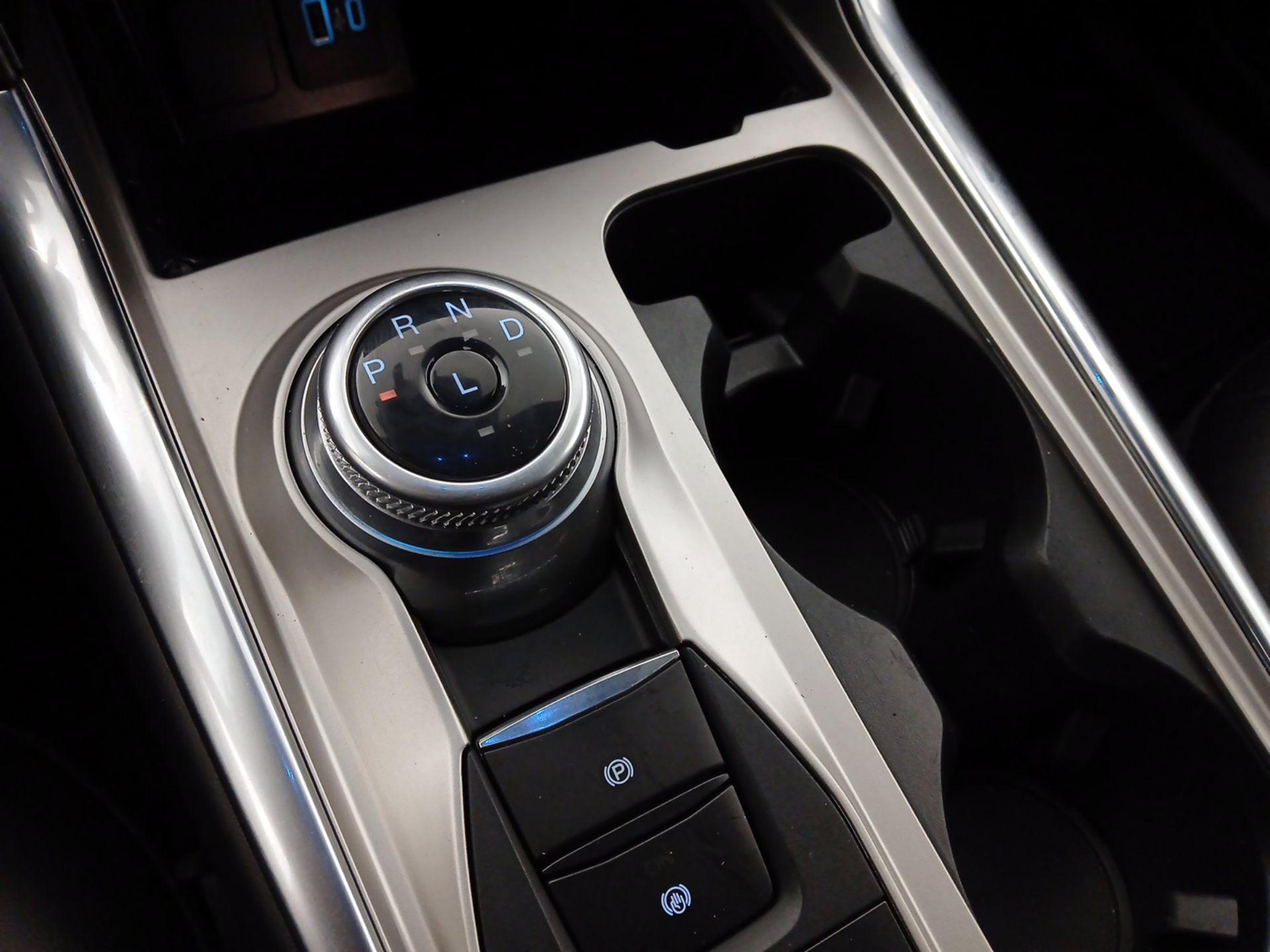 Thumbnail: 2022 Ford Explorer - 18