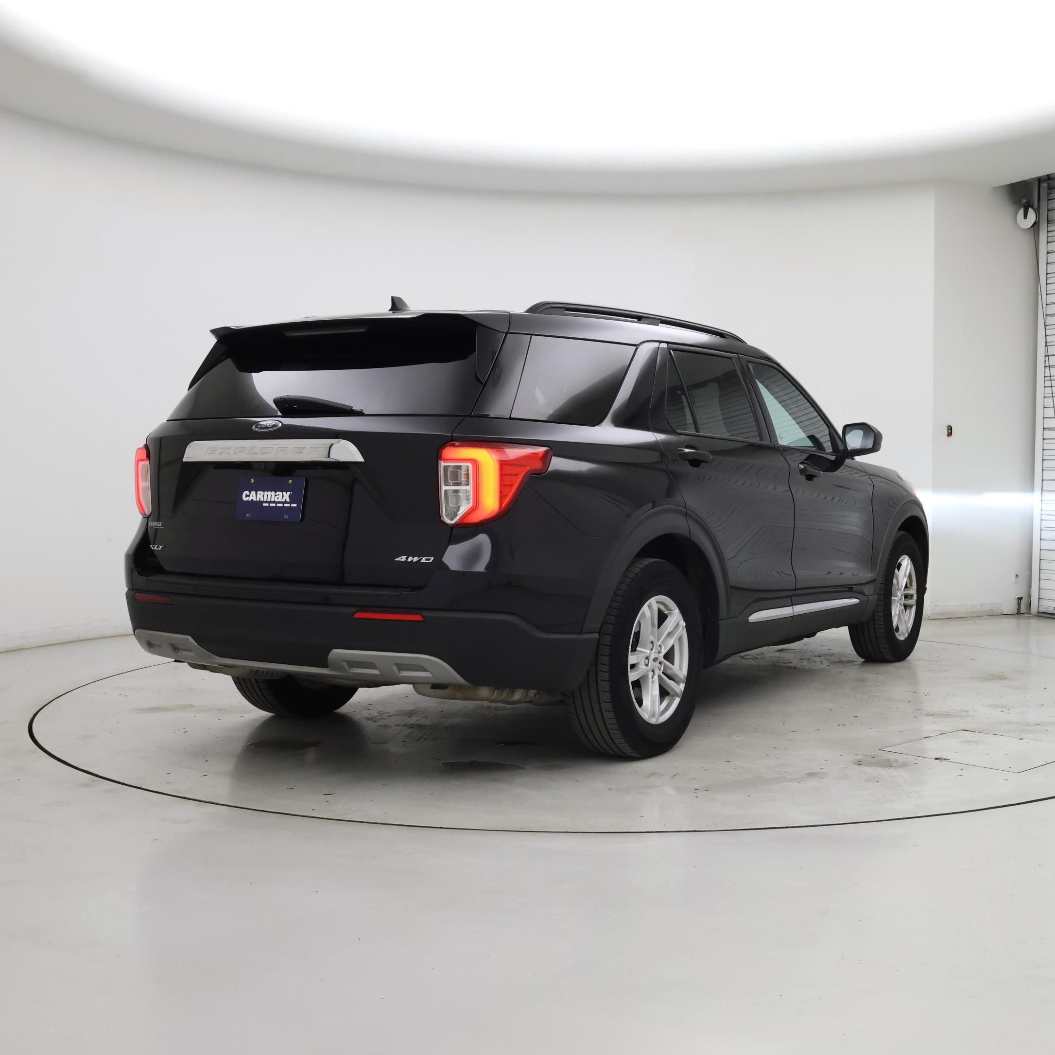 Thumbnail: 2022 Ford Explorer - 8