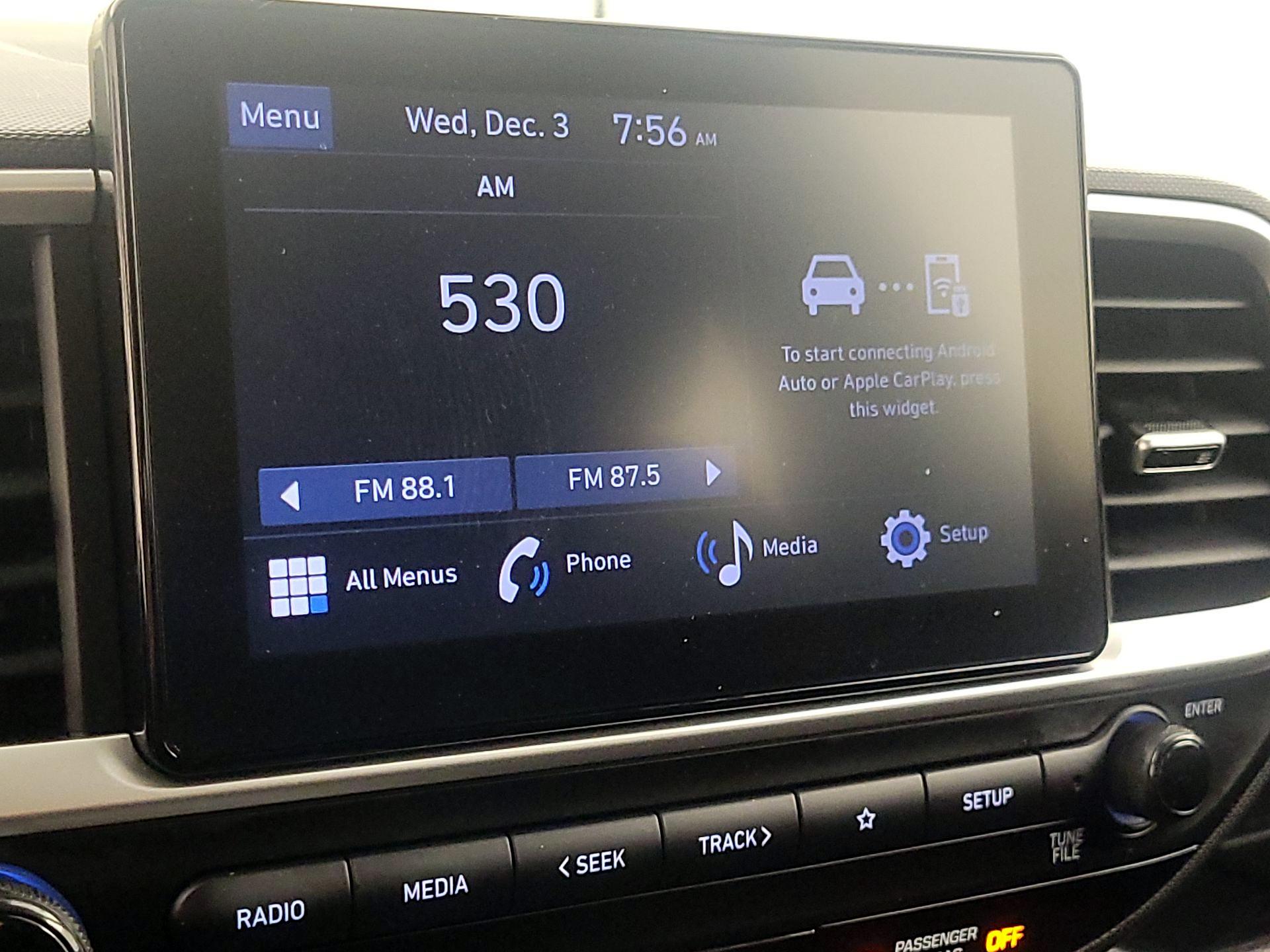 Thumbnail: 2023 Hyundai Venue - 15