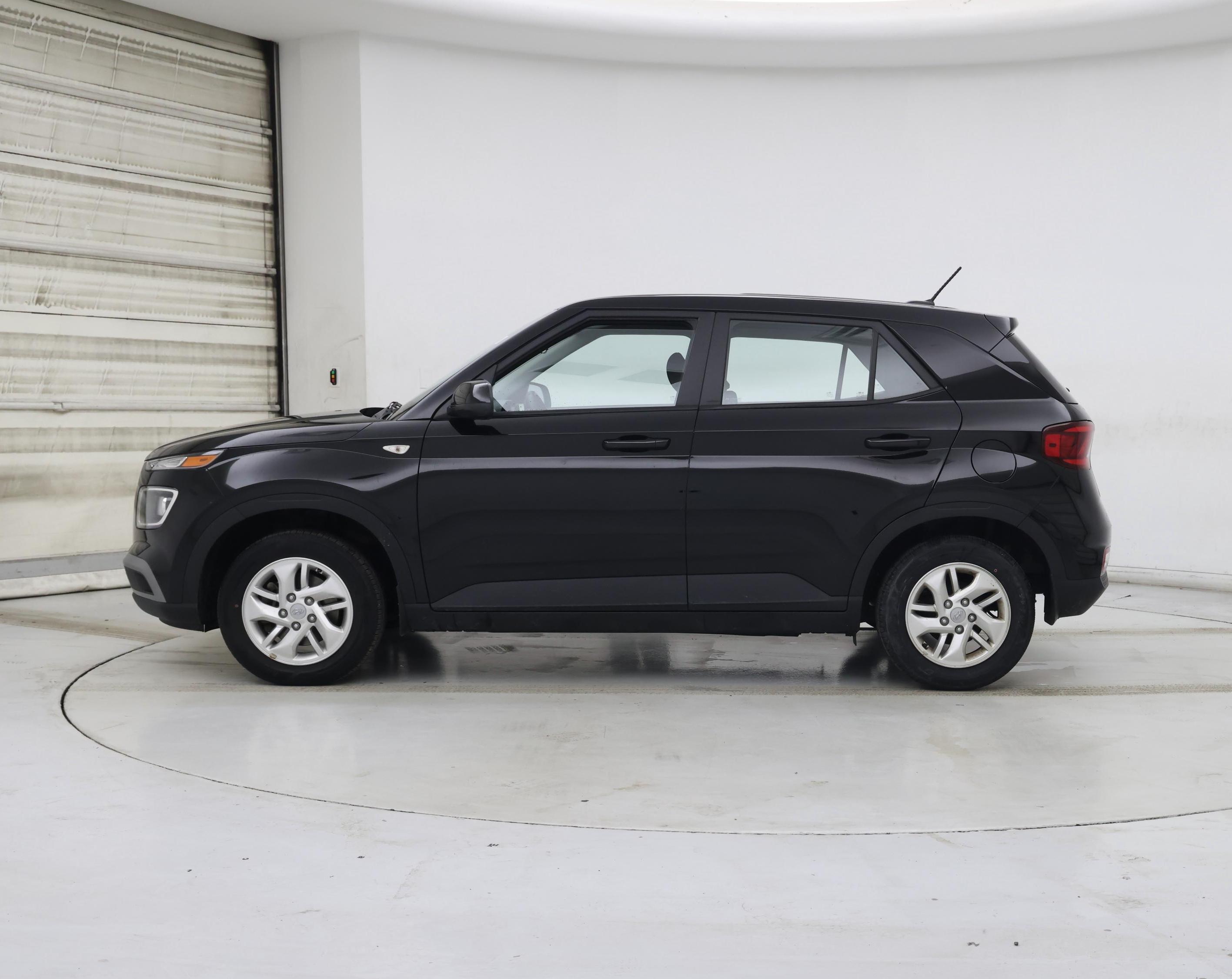 Thumbnail: 2023 Hyundai Venue - 3