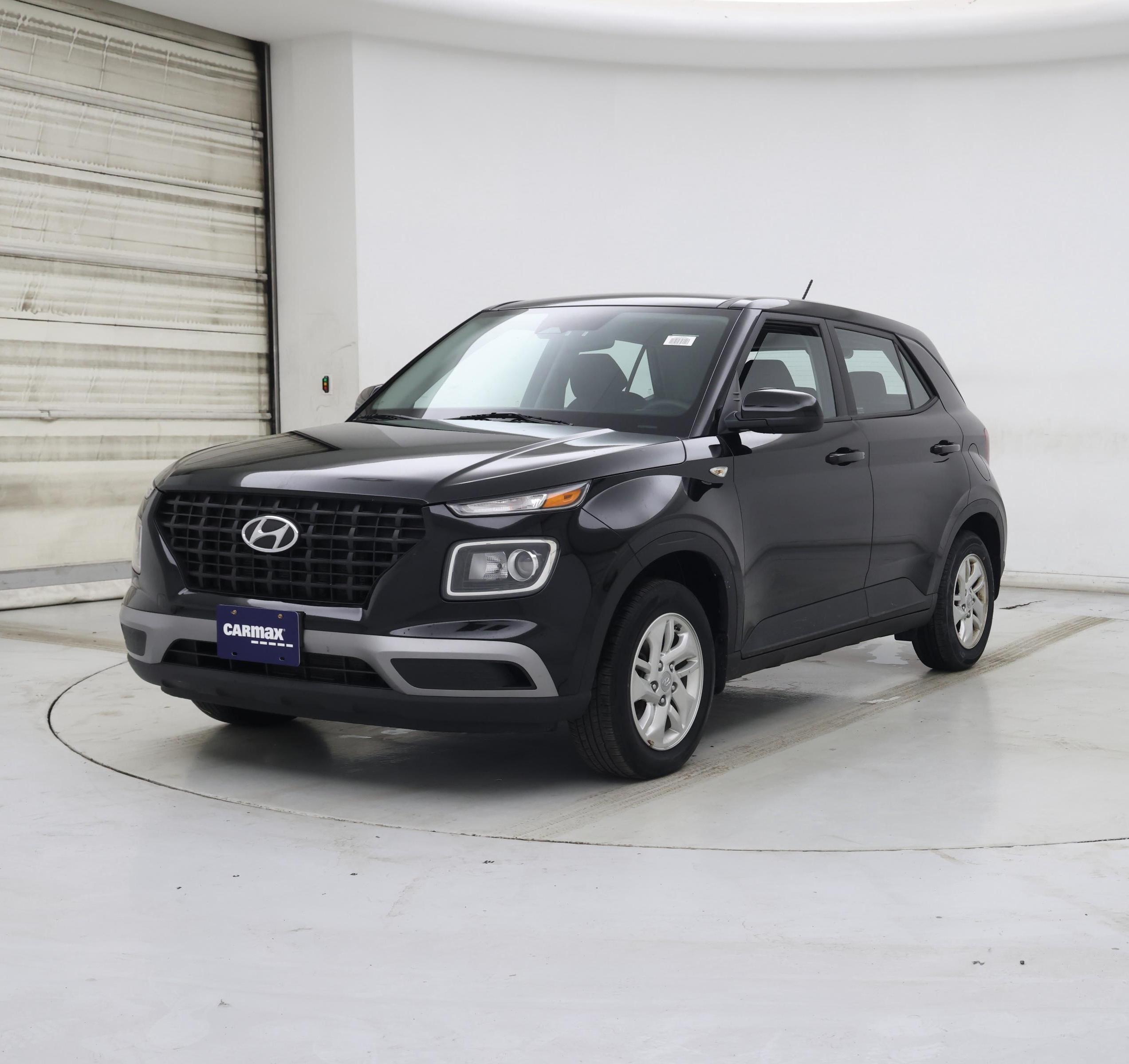 Thumbnail: 2023 Hyundai Venue - 4