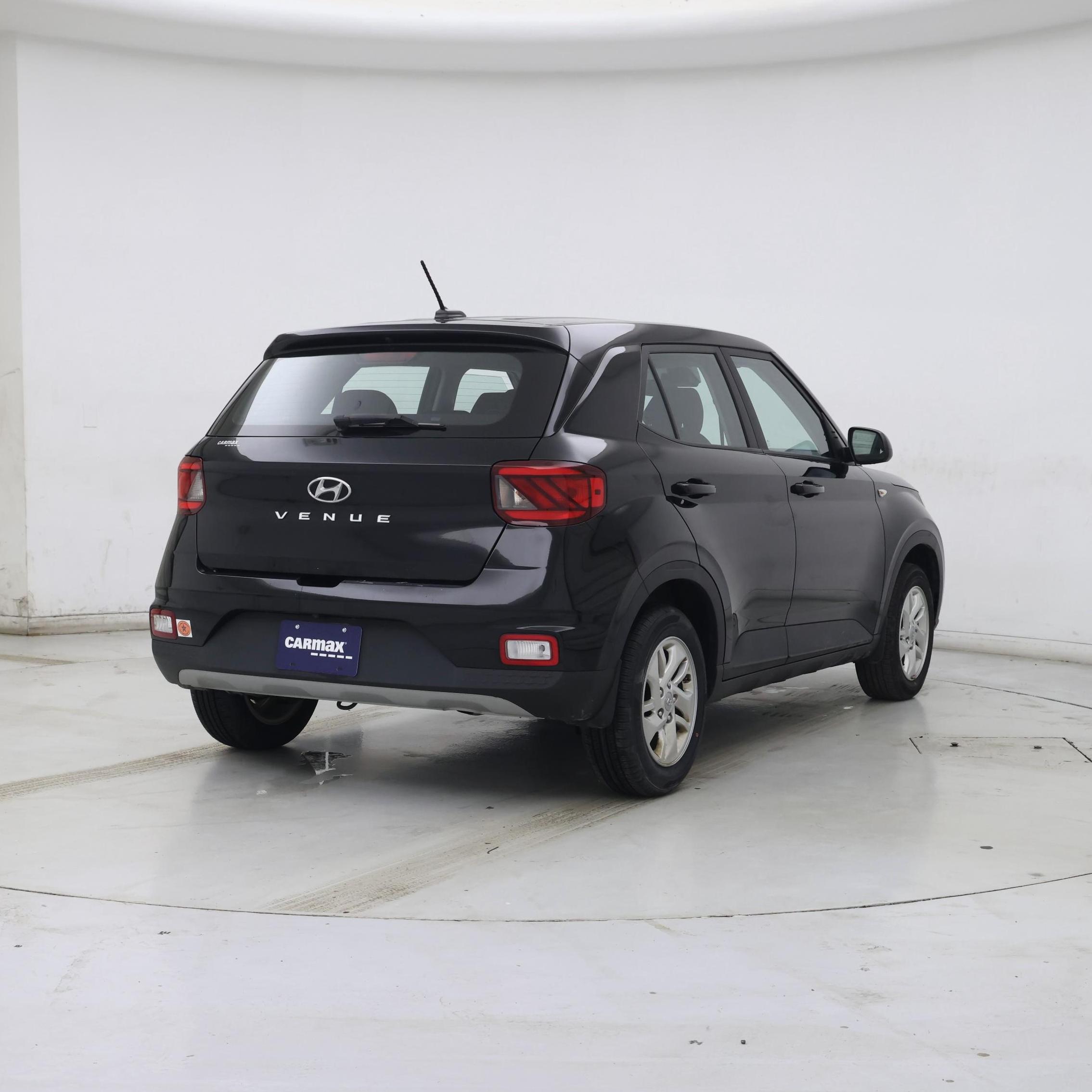 Thumbnail: 2023 Hyundai Venue - 8