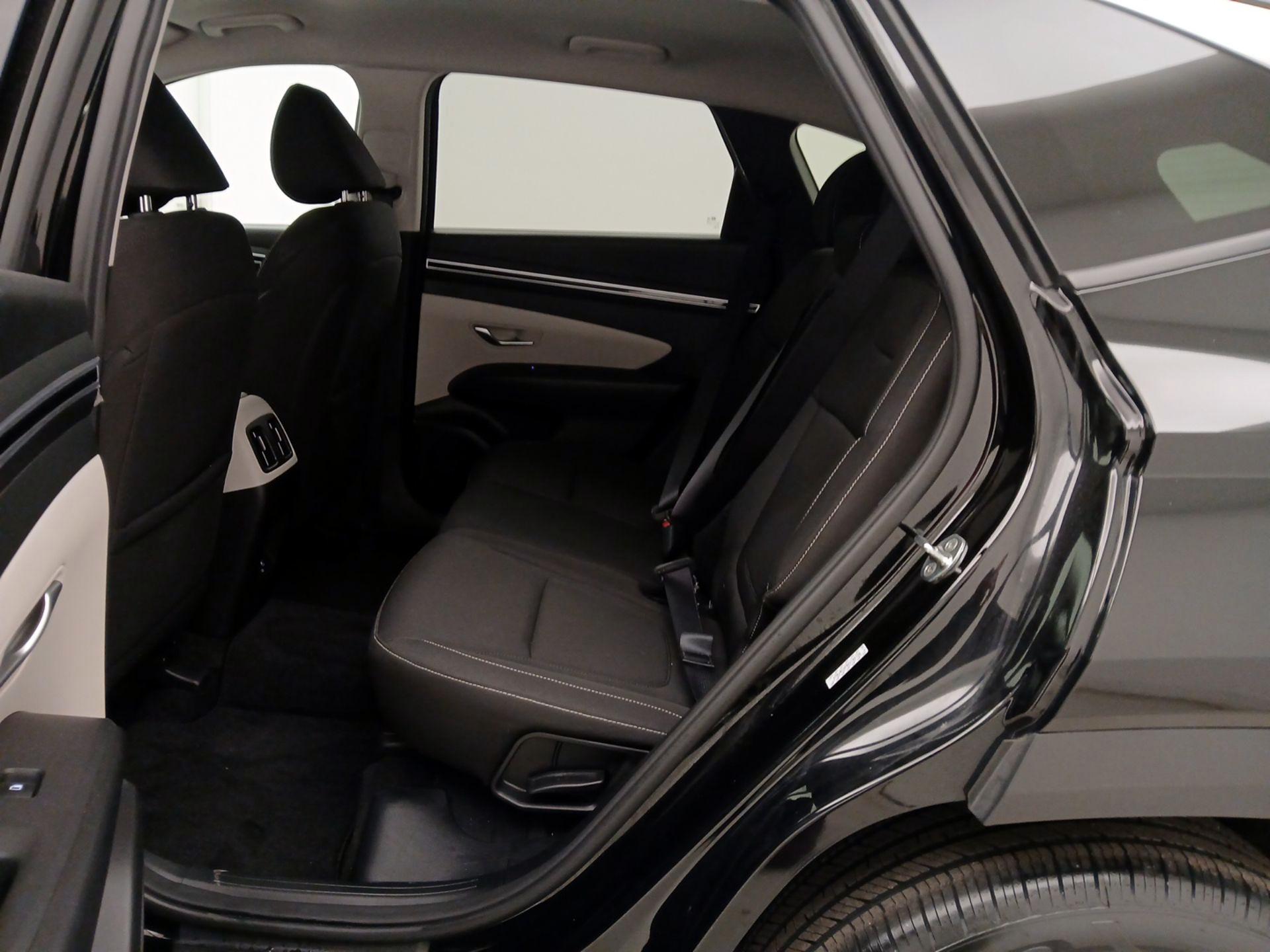 Thumbnail: 2023 Hyundai Tucson - 19