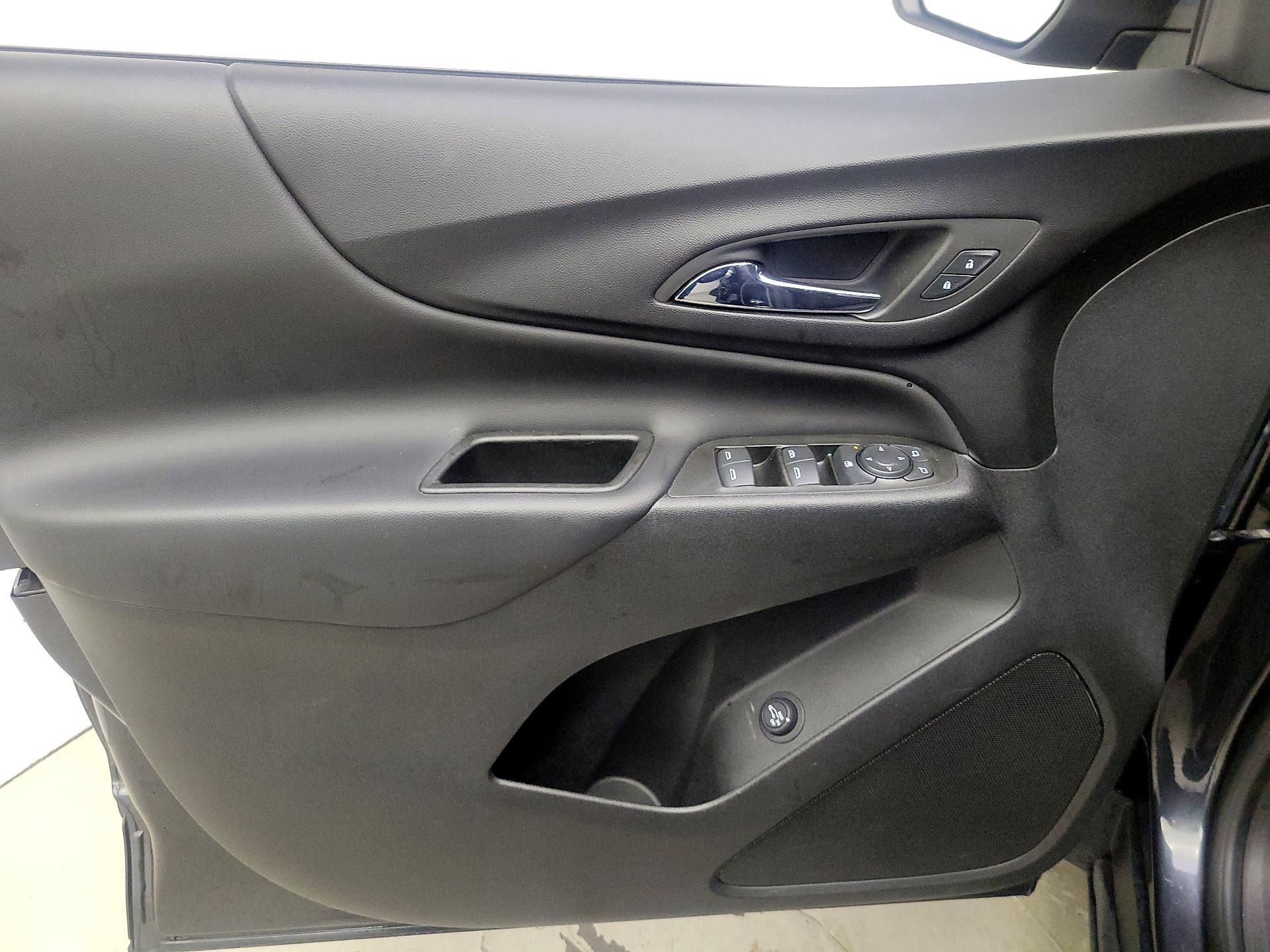 Thumbnail: 2022 Chevrolet Equinox - 12