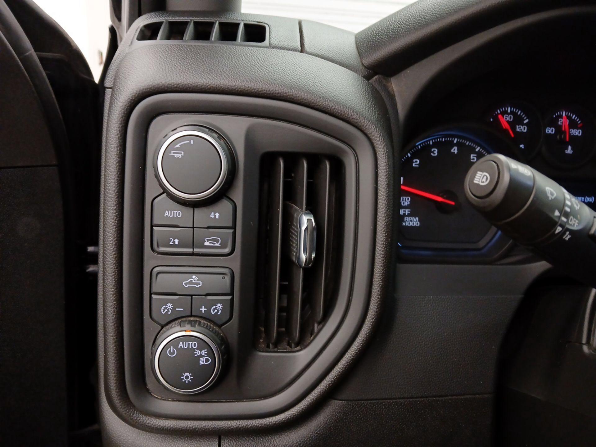 Thumbnail: 2022 Chevrolet Silverado 1500 - 13