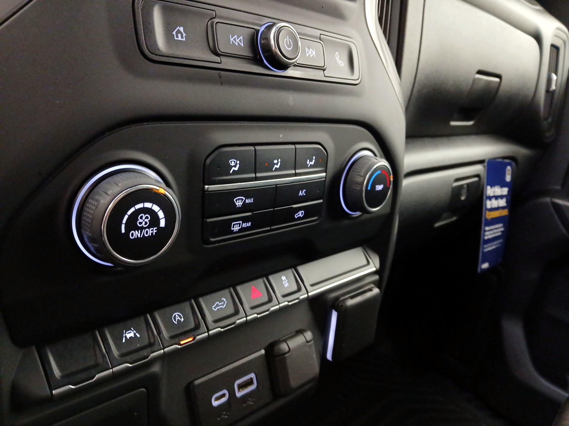 Thumbnail: 2022 Chevrolet Silverado 1500 - 16