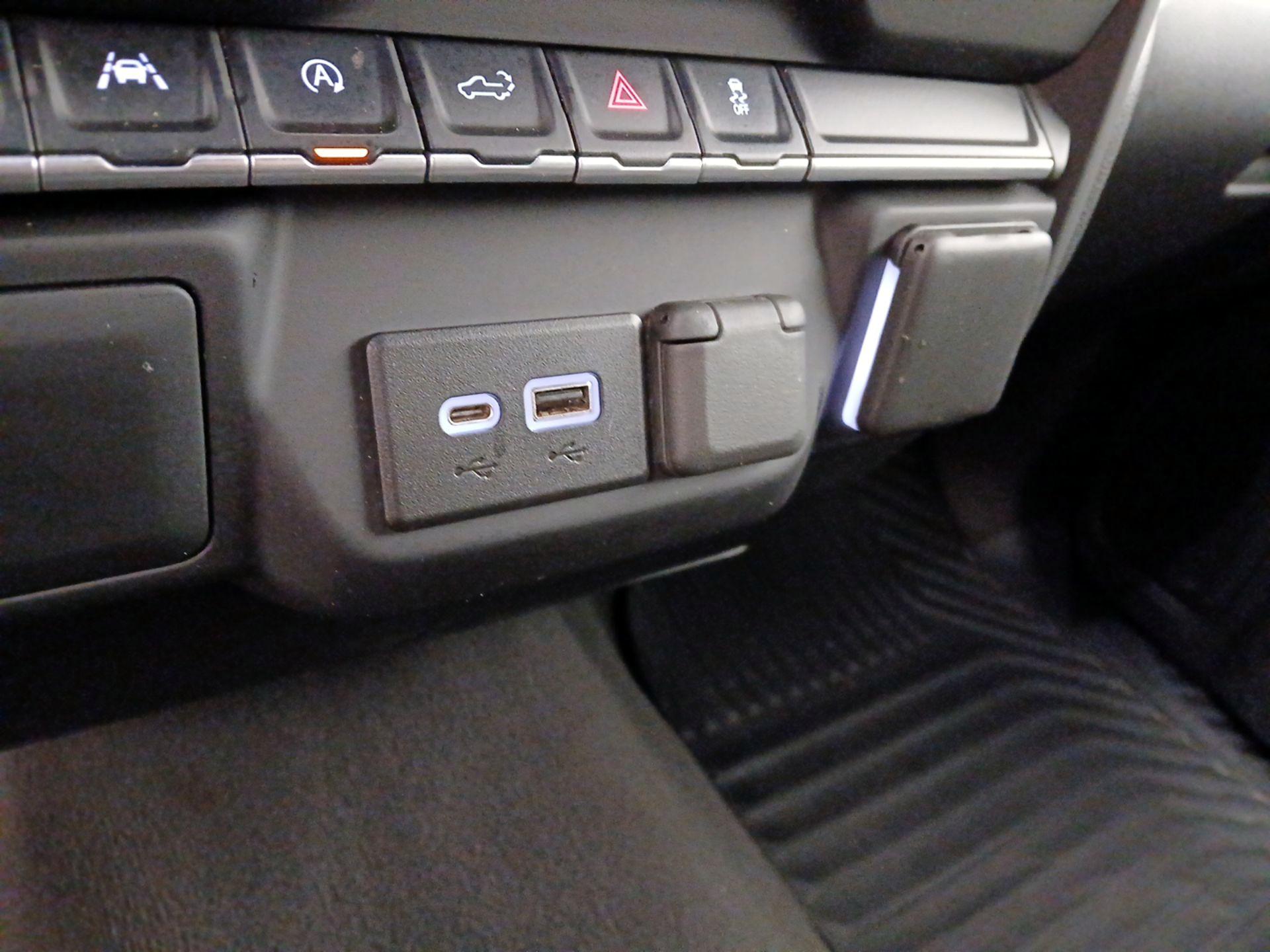 Thumbnail: 2022 Chevrolet Silverado 1500 - 18