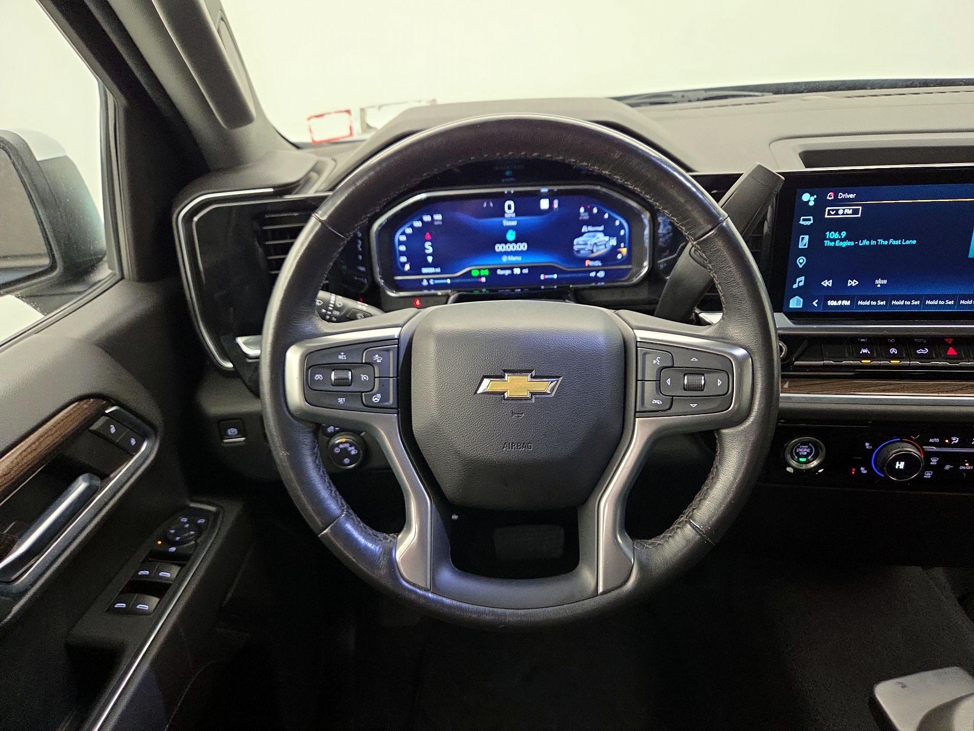 Thumbnail: 2022 Chevrolet Silverado 1500 - 10