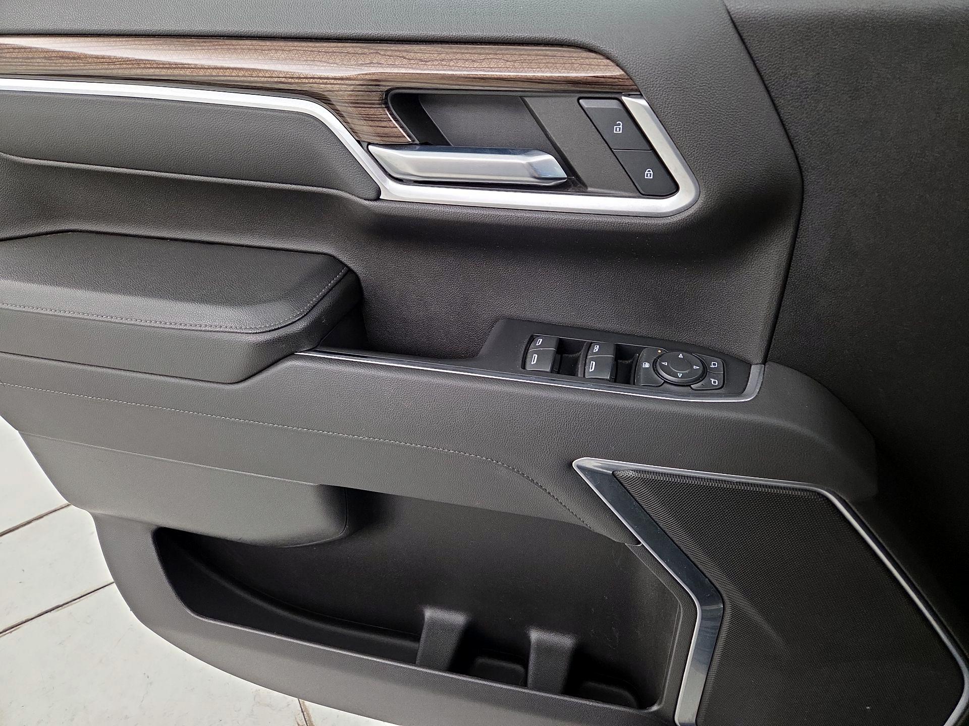 Thumbnail: 2022 Chevrolet Silverado 1500 - 12