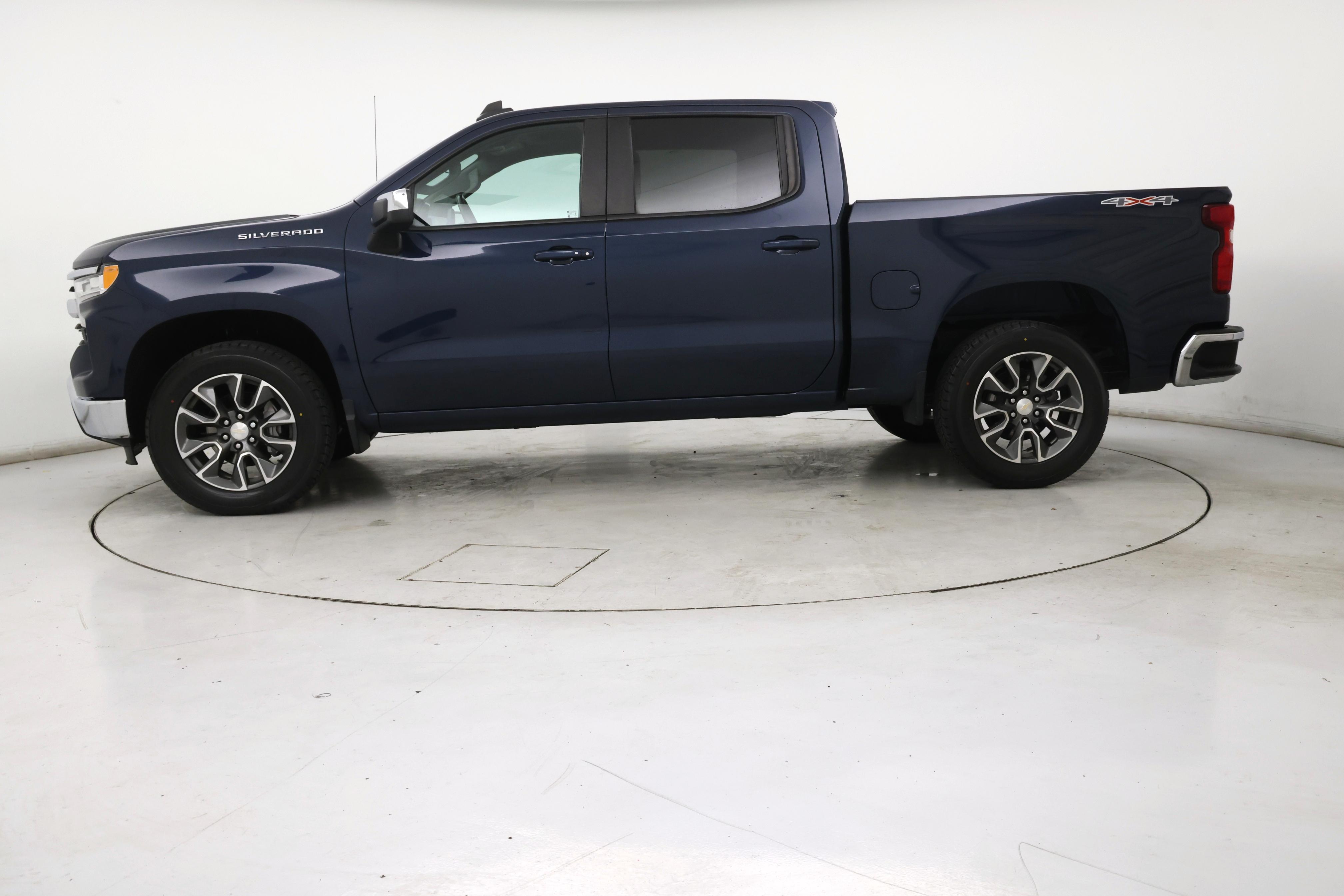 Thumbnail: 2022 Chevrolet Silverado 1500 - 3