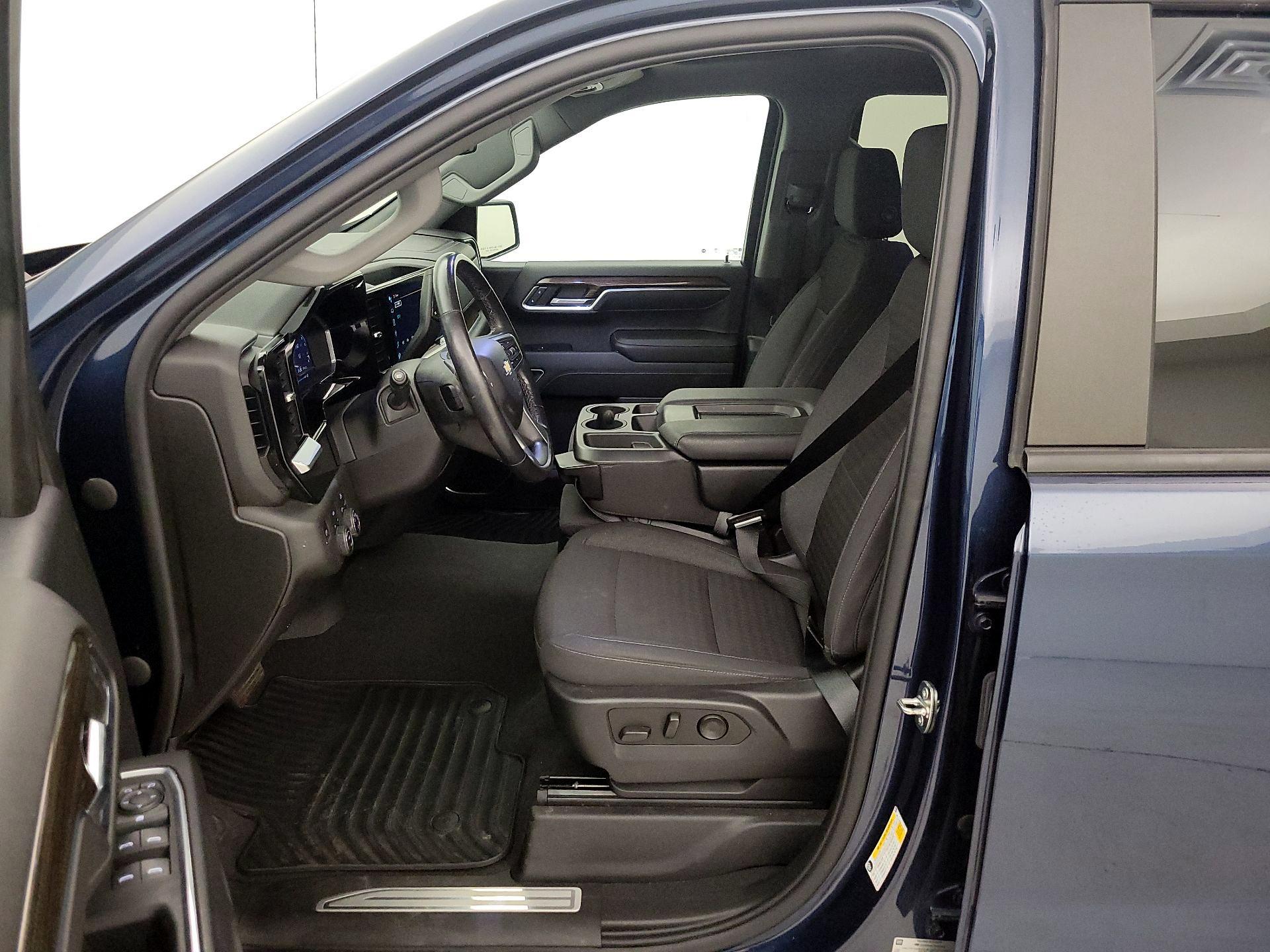 Thumbnail: 2022 Chevrolet Silverado 1500 - 11